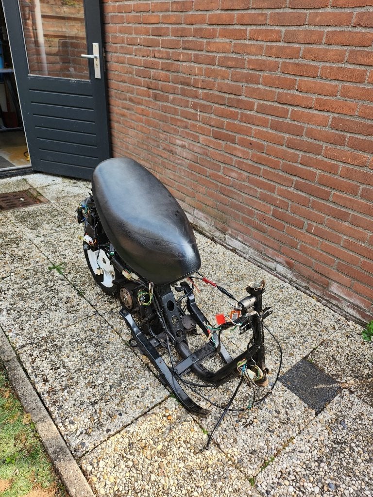 Peugeot Zenith frame met onderdelen (geldig snor kenteken), Ophalen, Gebruikt, Overige modellen, 49 cc