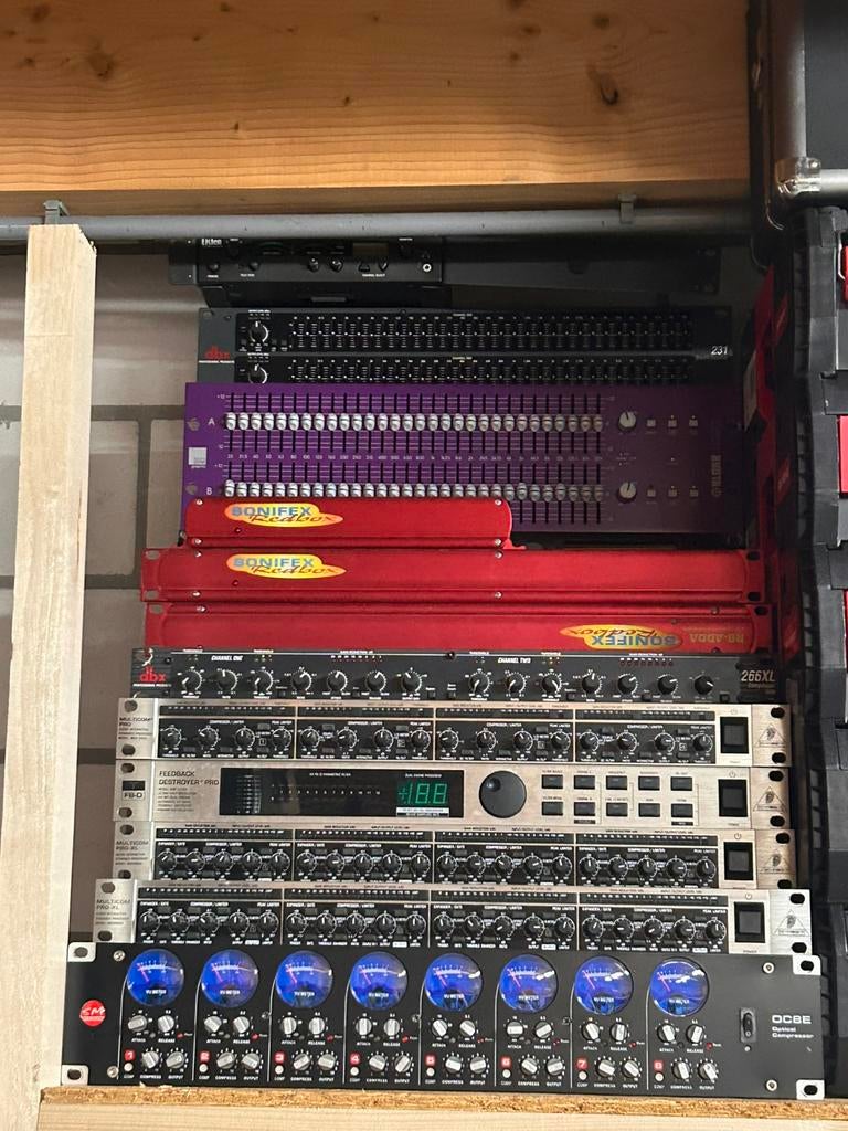 Grote partij Audio Outboard Gear, Muziek en Instrumenten, Ophalen, Zo goed als nieuw, Compressor