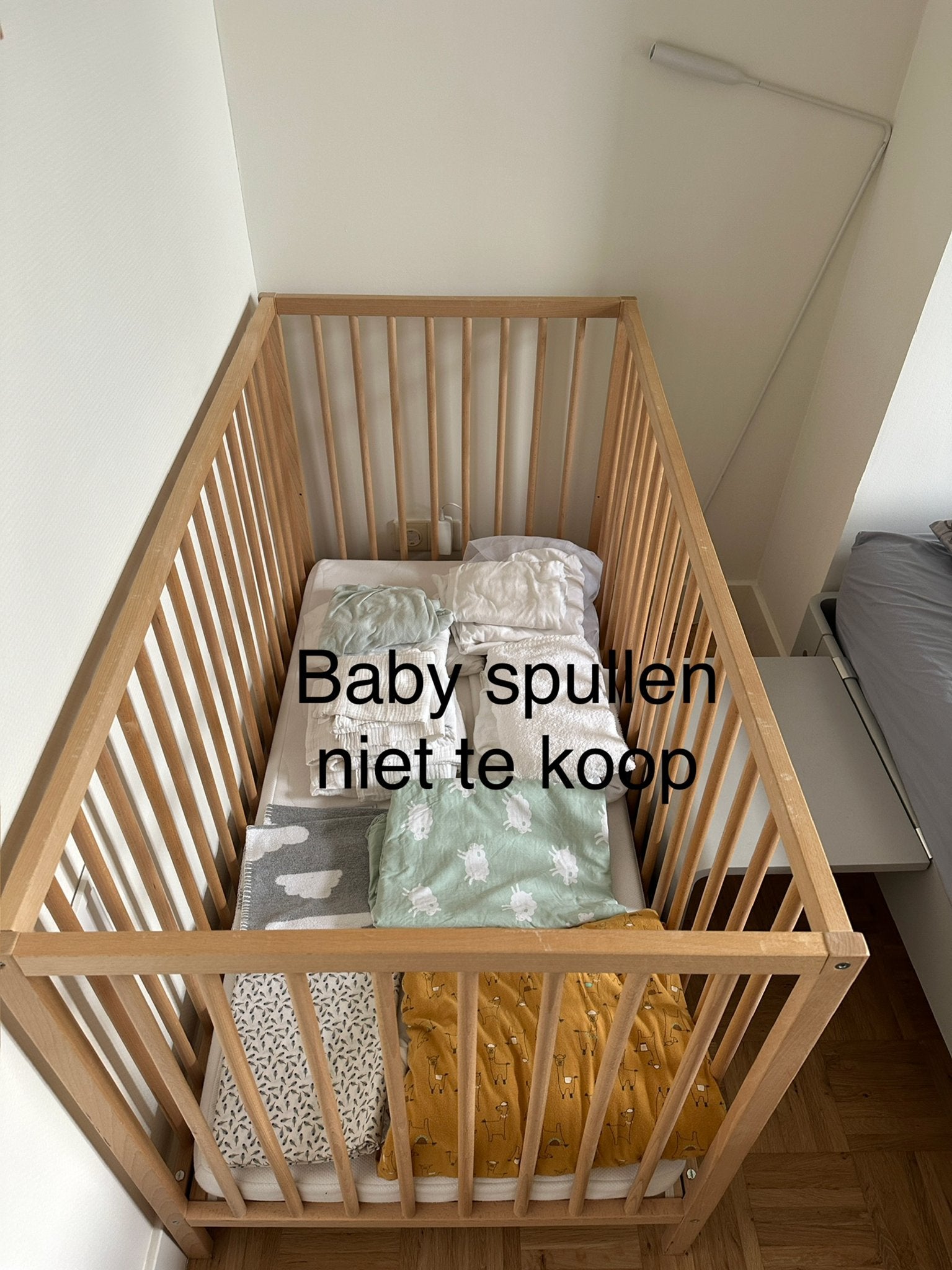 IKEA beukenhouten ledikant (60x120) met matras en toebehoren, Ophalen of Verzenden, Zo goed als nieuw, Ledikant