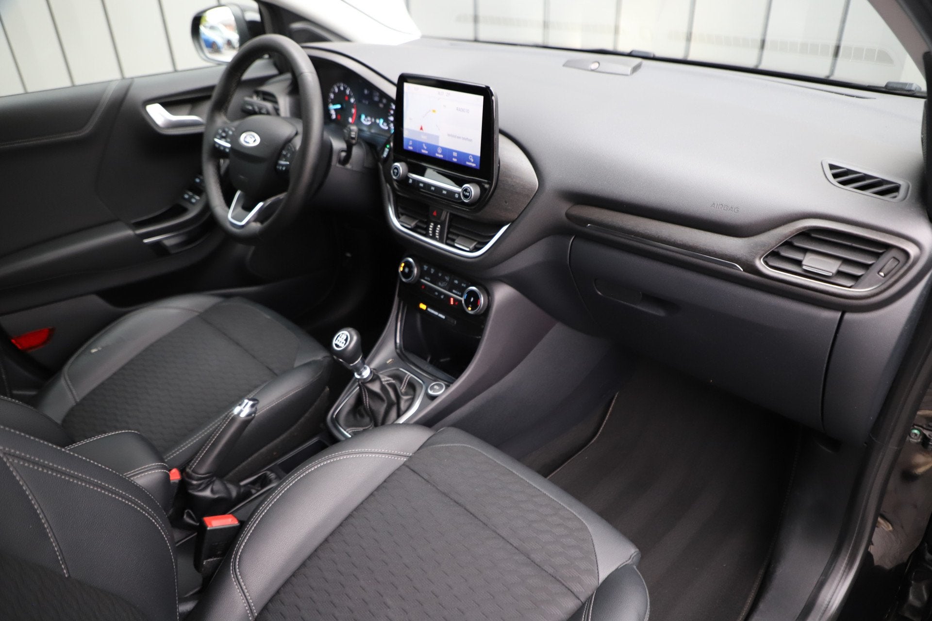 Ford Puma 1.0 EcoBoost Hybrid ST-Line X | 124PK | Keyless-go, Voorwielaandrijving, Met garantie (alle), Zwart, Leder