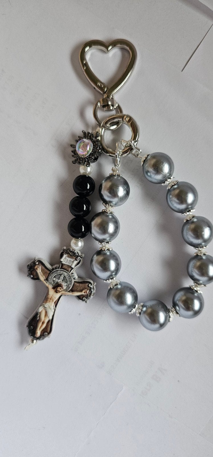 Rozenkrans sleutelhanger met kruis en parels, Ophalen of Verzenden, Nieuw, Sieraad, Christendom | Katholiek