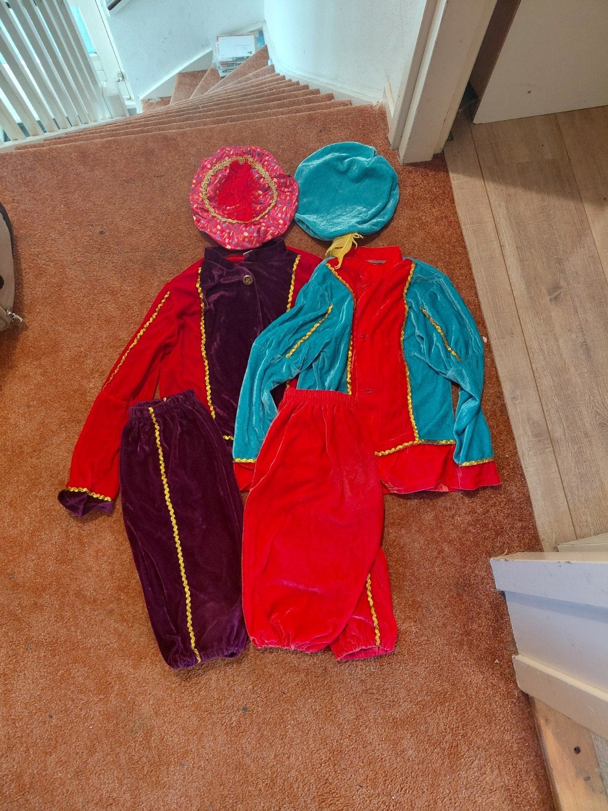 pietenpakje 128, Diversen, Ophalen of Verzenden, Gebruikt