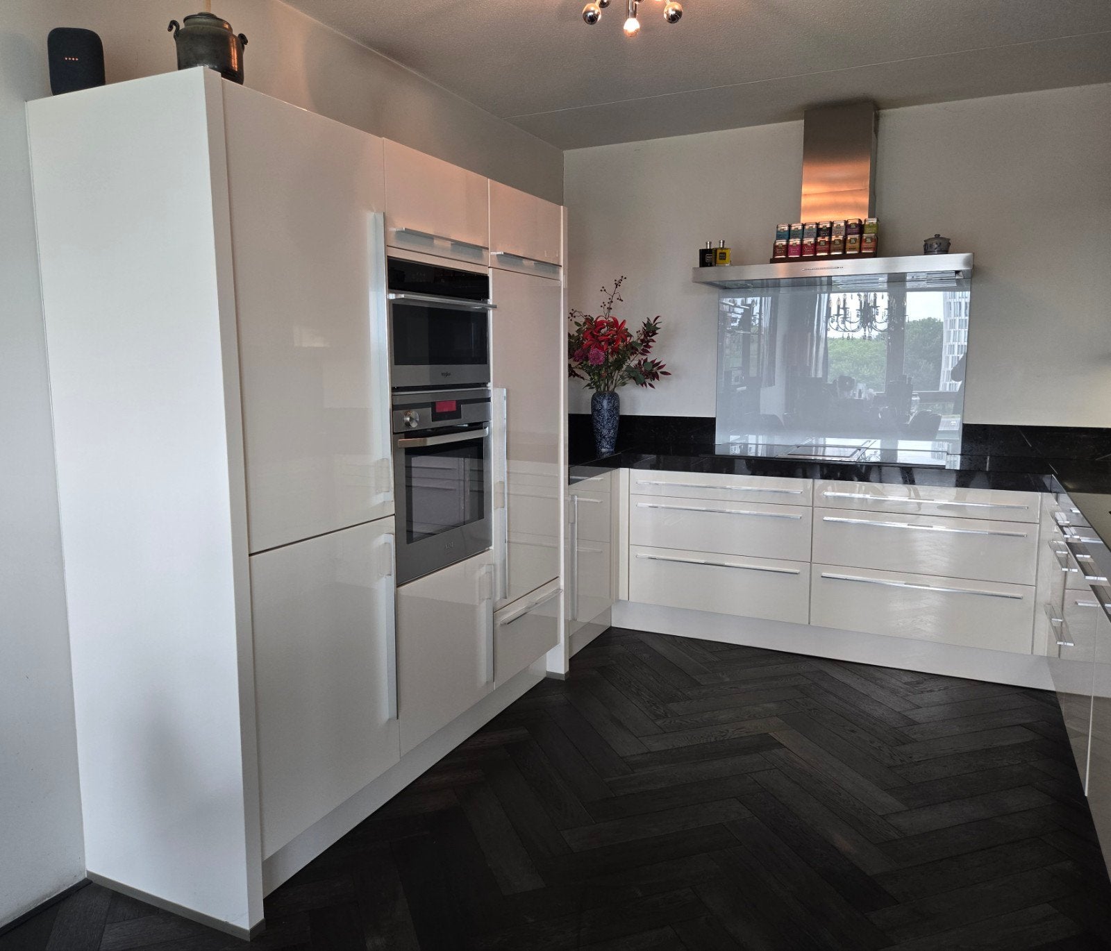 Moderne hoogglans hoekkeuken met Siemens en AEG apparatuur, Huis en Inrichting, Keuken | Complete keukens, Ophalen, Gebruikt, U-keuken