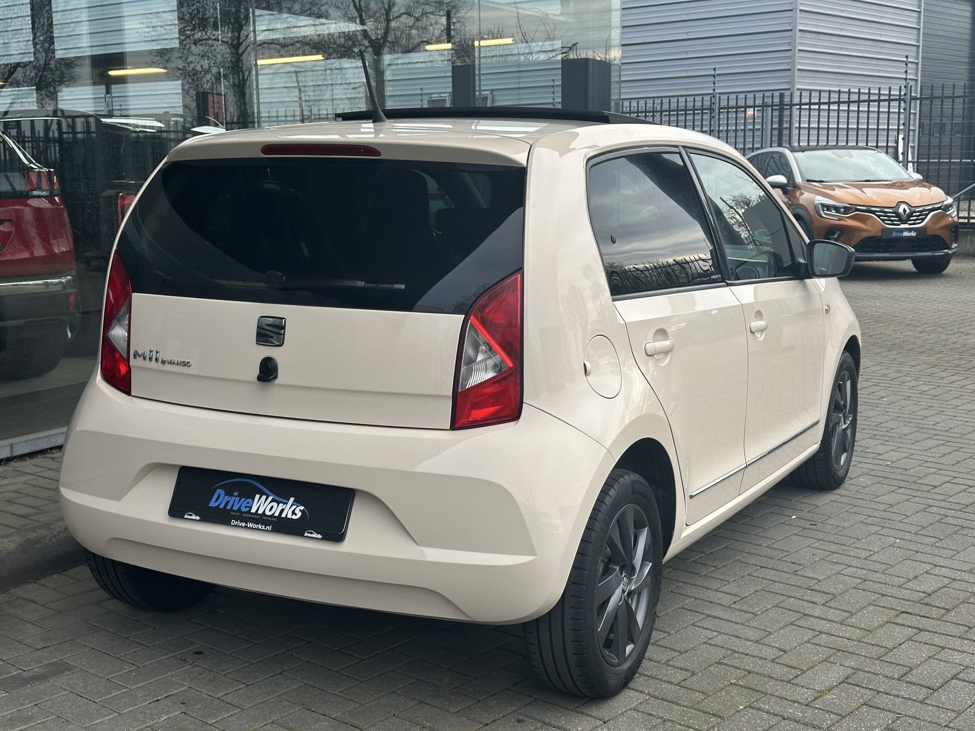 SEAT Mii 1.0 Mii by Mango | Alcantara | Panorama | Leer | In, Auto's, Seat, Voorwielaandrijving, Euro 5, Gebruikt, Met garantie (alle)