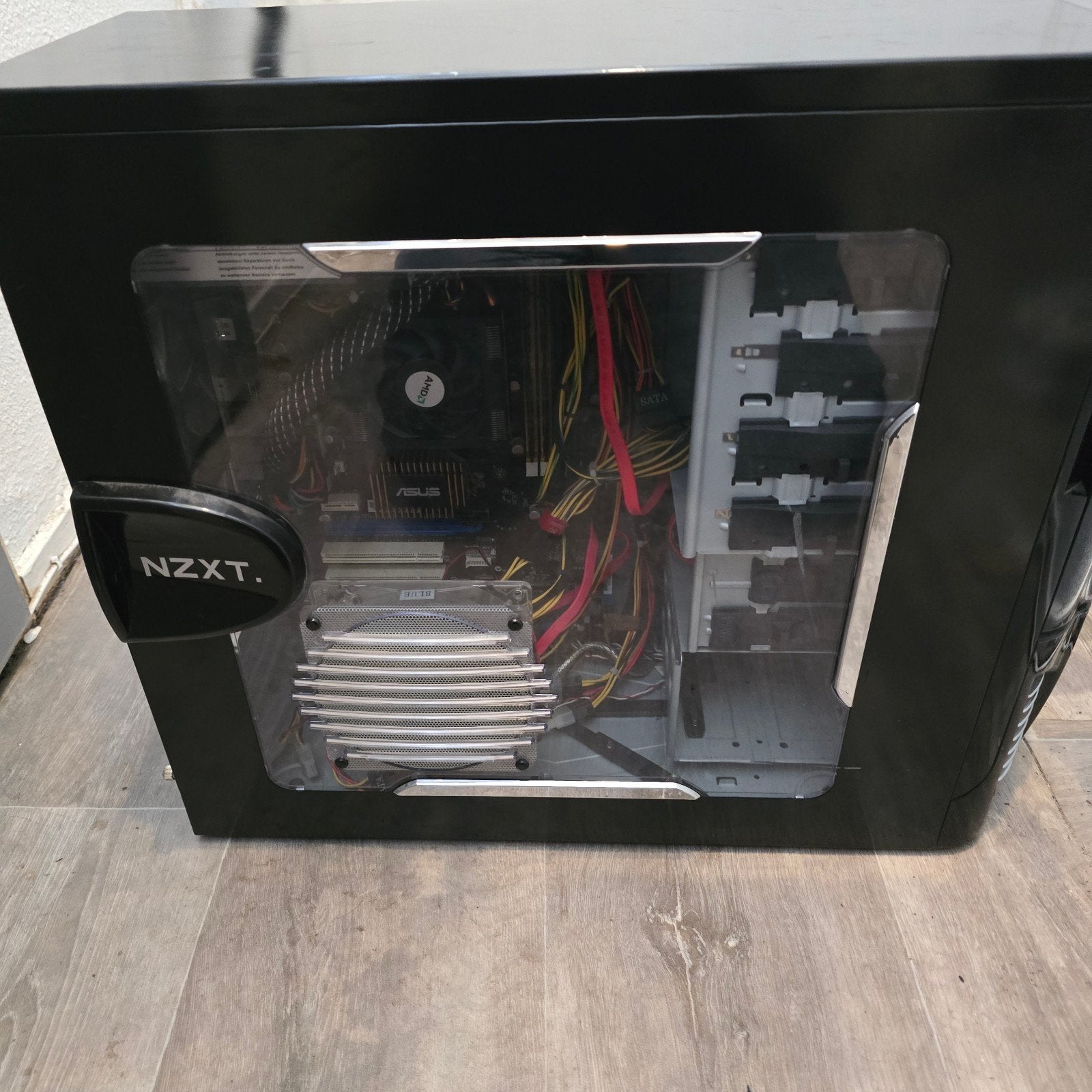 NZXT PC-behuizing met AMD en ASUS componenten, Ophalen, Gebruikt