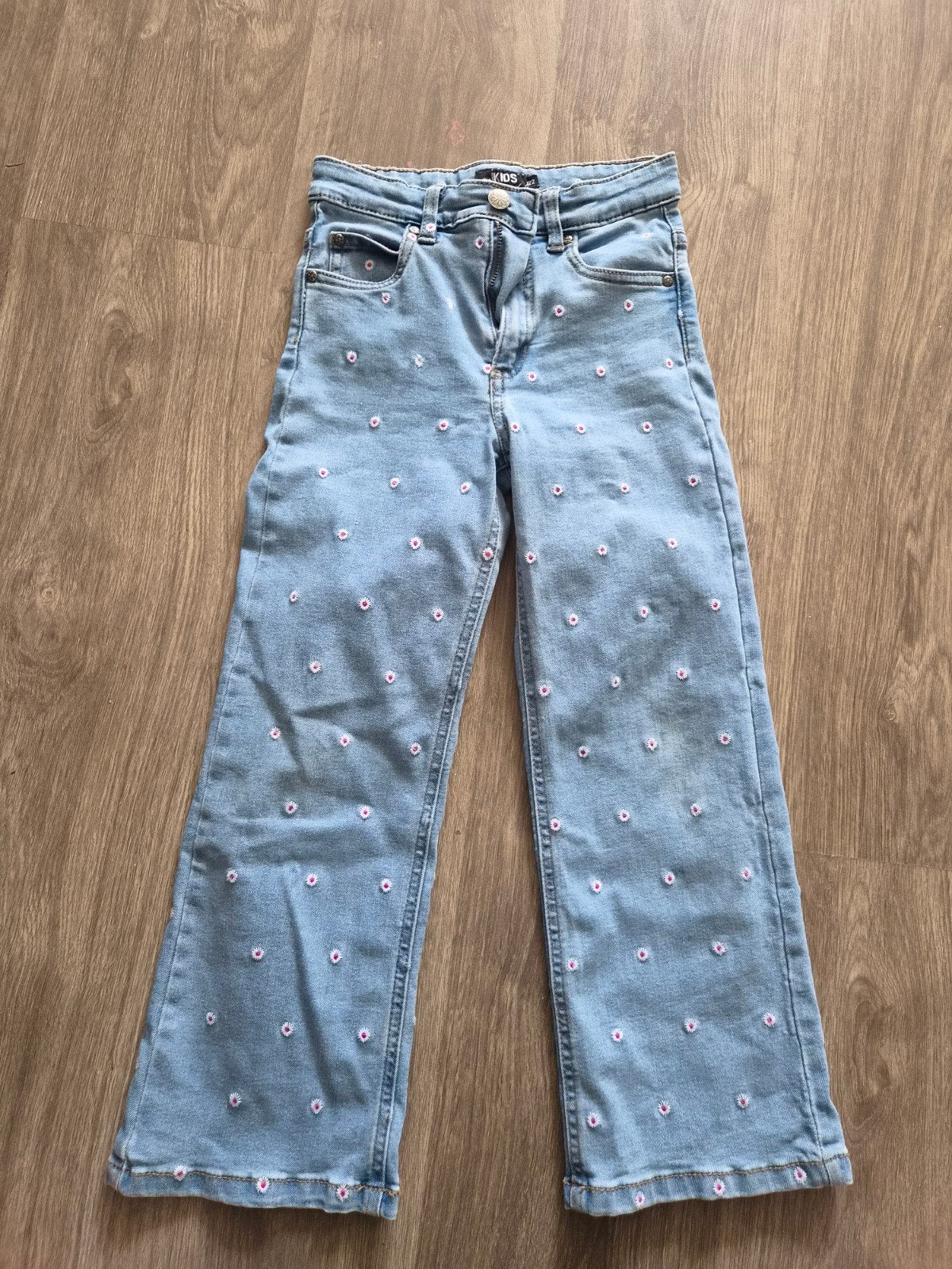 spijkerbroek met bloemetjes voor meisjes maat 122, Kinderen en Baby's, Kinderkleding | Maat 122, Broek, Gebruikt, Meisje, Kids