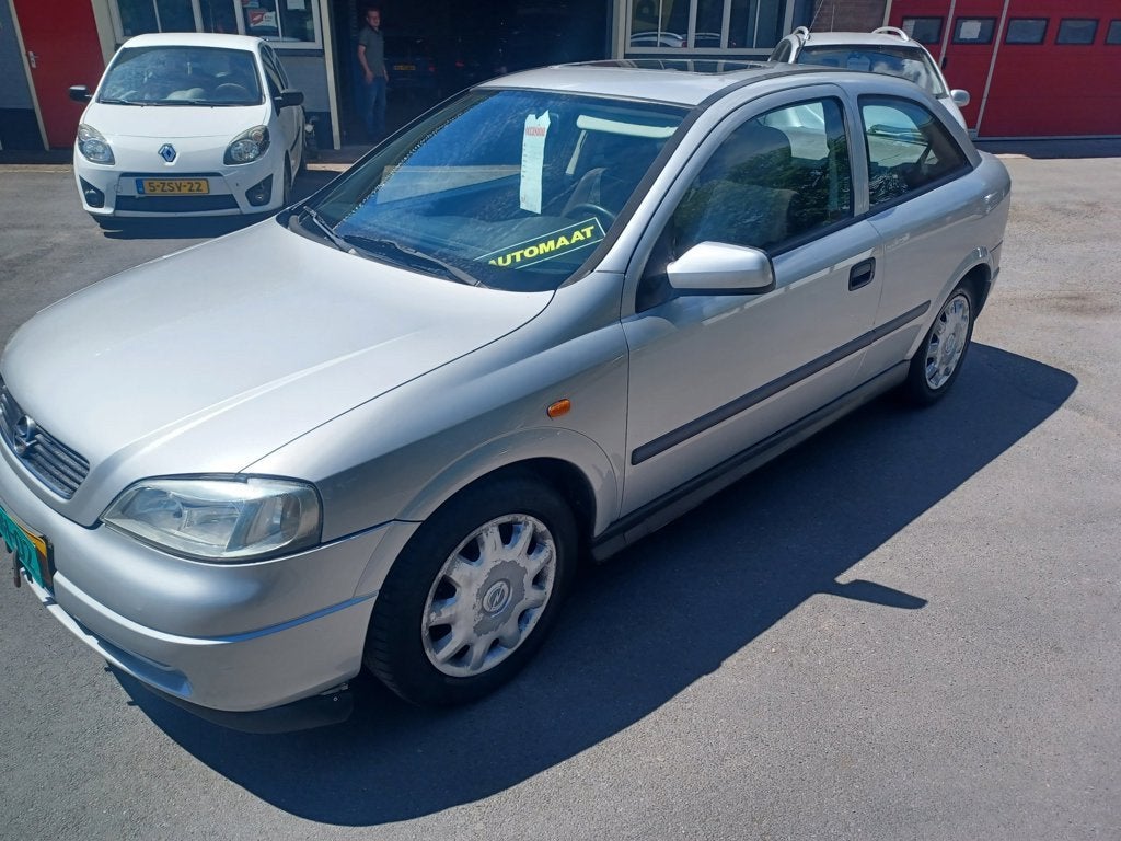 Opel Astra 1.6 GL AUTOMAAT MER NIEUWE APK, Auto's, Opel, 4 cilinders, Origineel Nederlands, 570 kg, Particulier