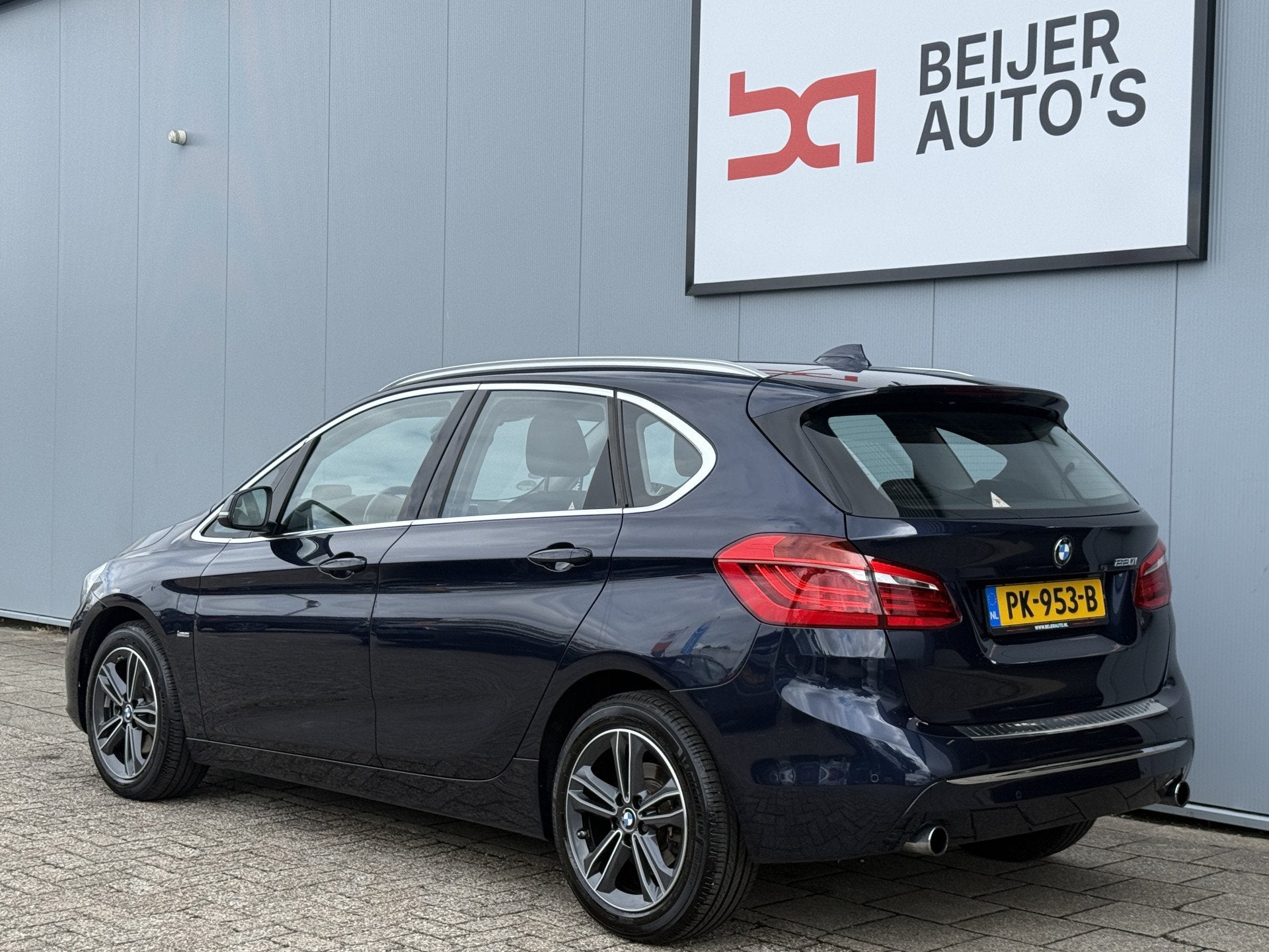 BMW 2 Serie Active Tourer 220i High Executive Automaat Navig, 1998 cc, 730 kg, Gebruikt, Euro 6
