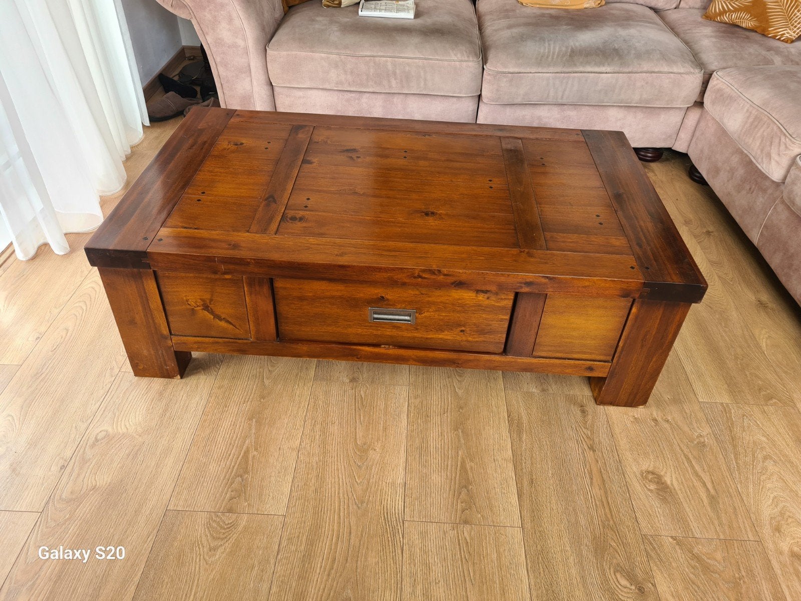 Massief houten salontafel met lade 130cm x 75cm, Huis en Inrichting, Tafels | Salontafels, Gebruikt, 100 tot 150 cm, Onbekend