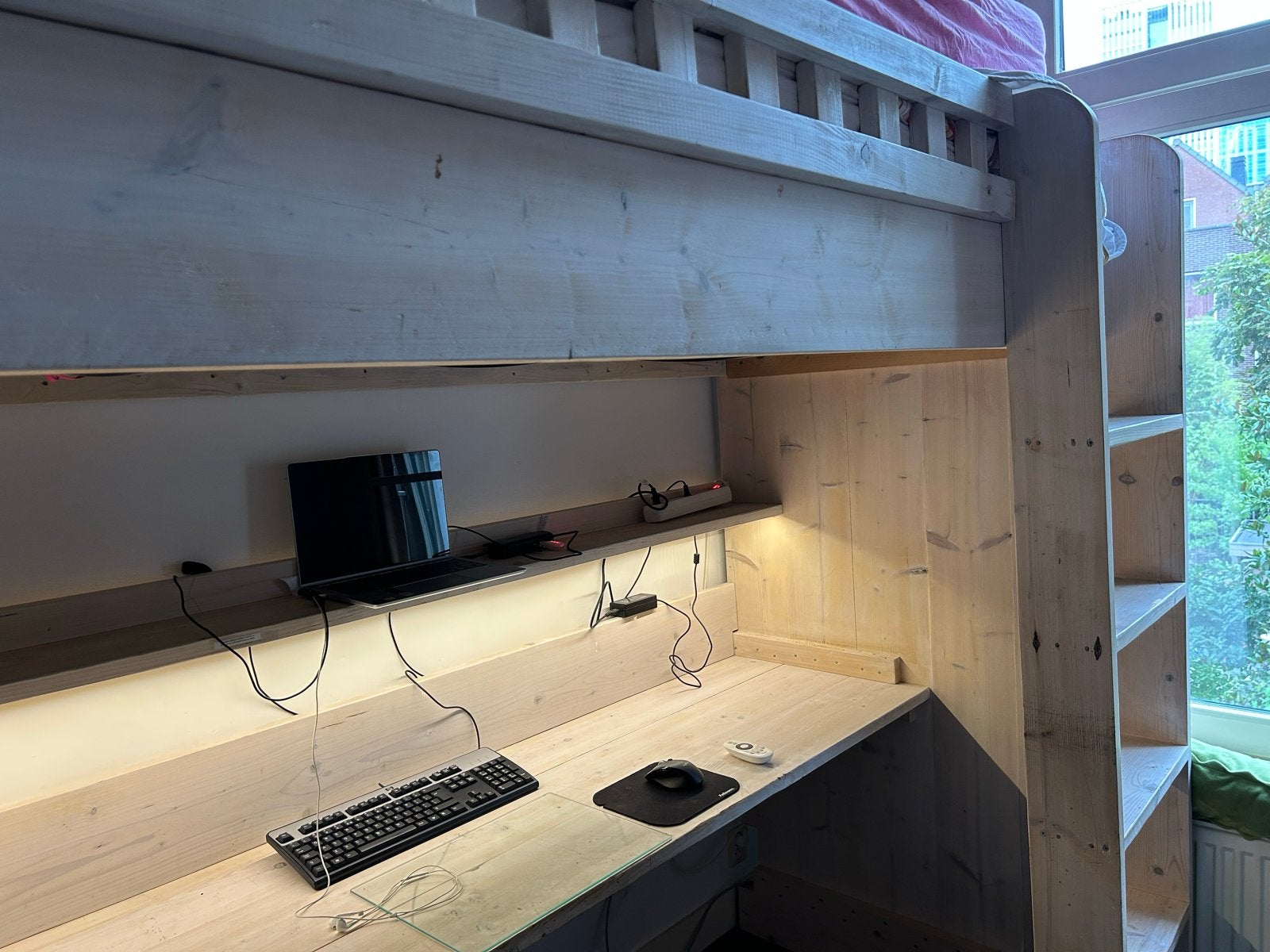 Hoogslaper met bureau, Ophalen, Gebruikt, Eenpersoons, 220 cm