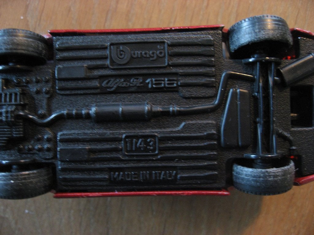 rode Alfa Romeo 156 1/43 van Bburago, Verzenden, Zo goed als nieuw, Auto, Overige merken