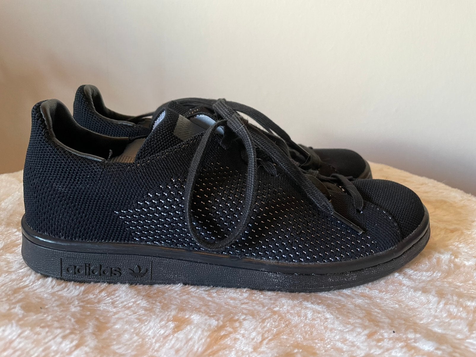 Adidas Stan Smith zwarte sneakers maat 38,5, Verzenden, Zwart, Sneakers of Gympen, Zo goed als nieuw
