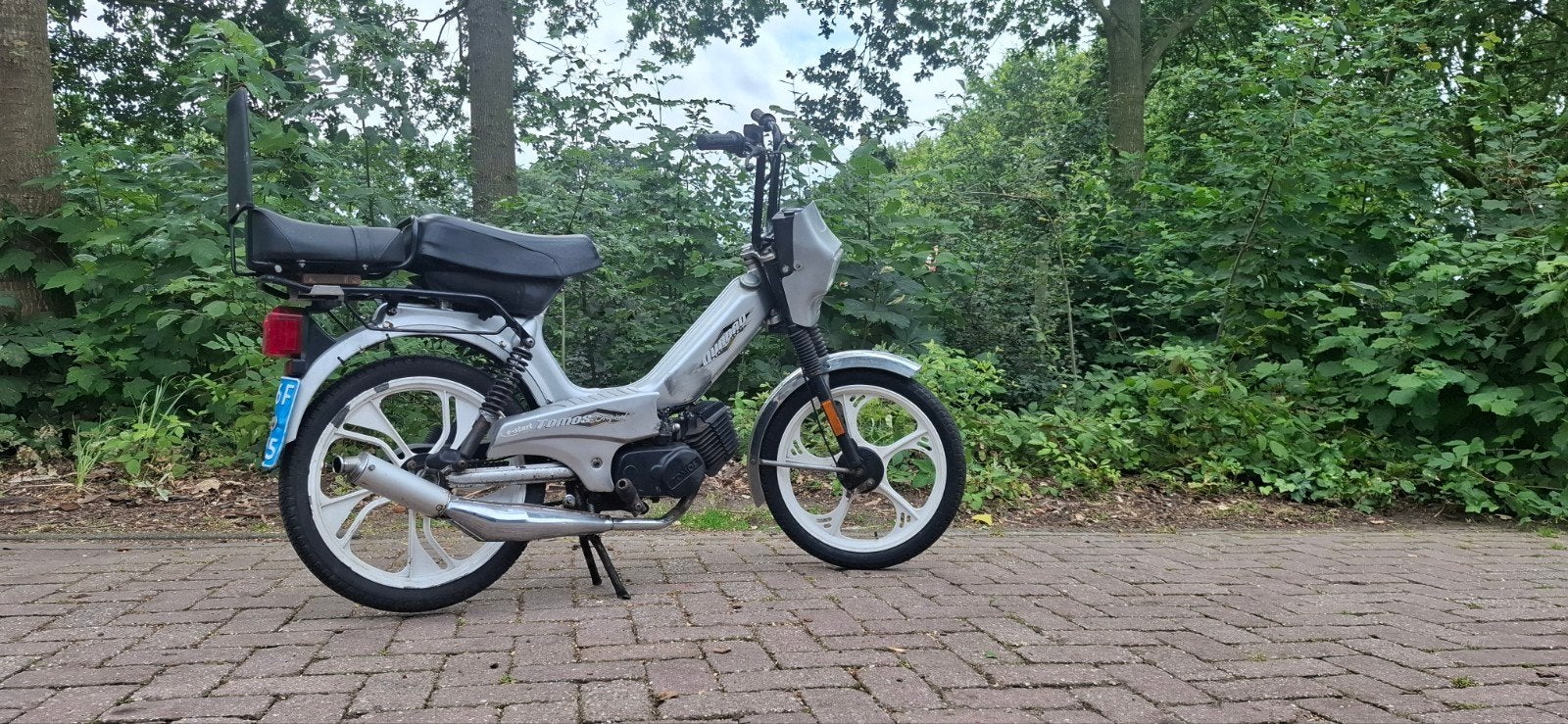 tomos brommer met schade., Fietsen en Brommers, Brommers | Tomos, Ophalen, Gebruikt, Quadro
