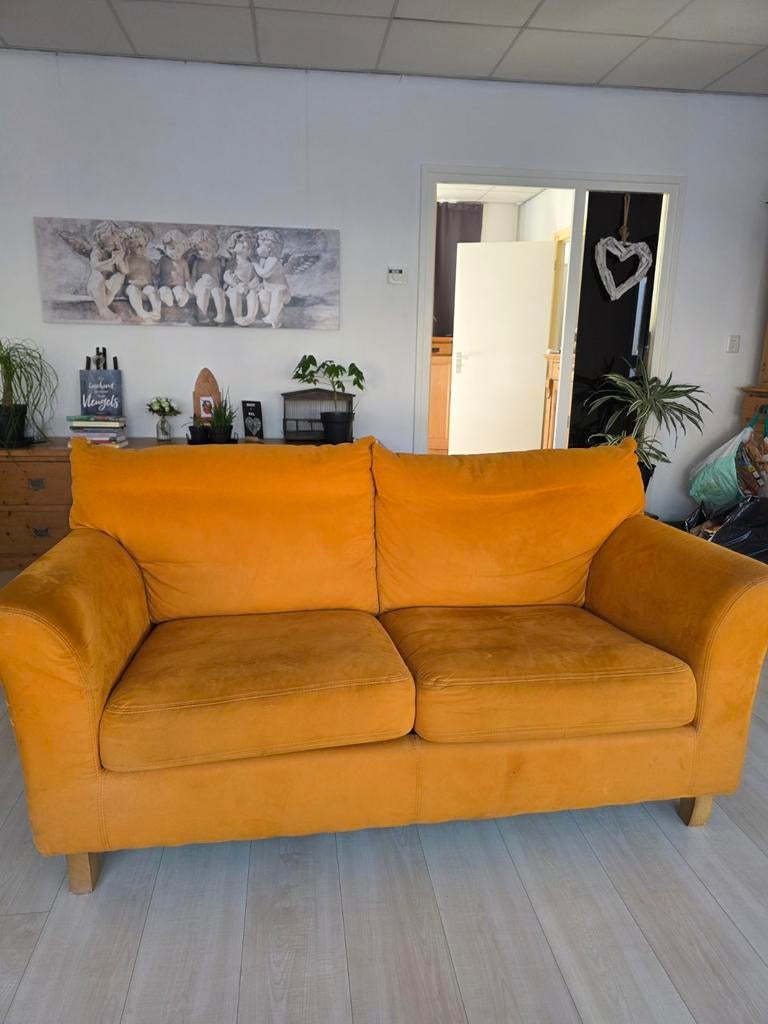 Comfortabele oranje tweezitsbank, Gebruikt, Tweepersoons, 75 tot 100 cm, Ophalen of Verzenden