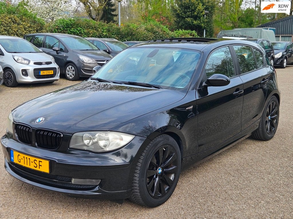 BMW 1-serie 116i Introduction|NAVI|DAKJE|CLIMA|Start&Stop|P, Auto's, BMW, 1-Serie, Gebruikt, 1599 cc, 4 cilinders