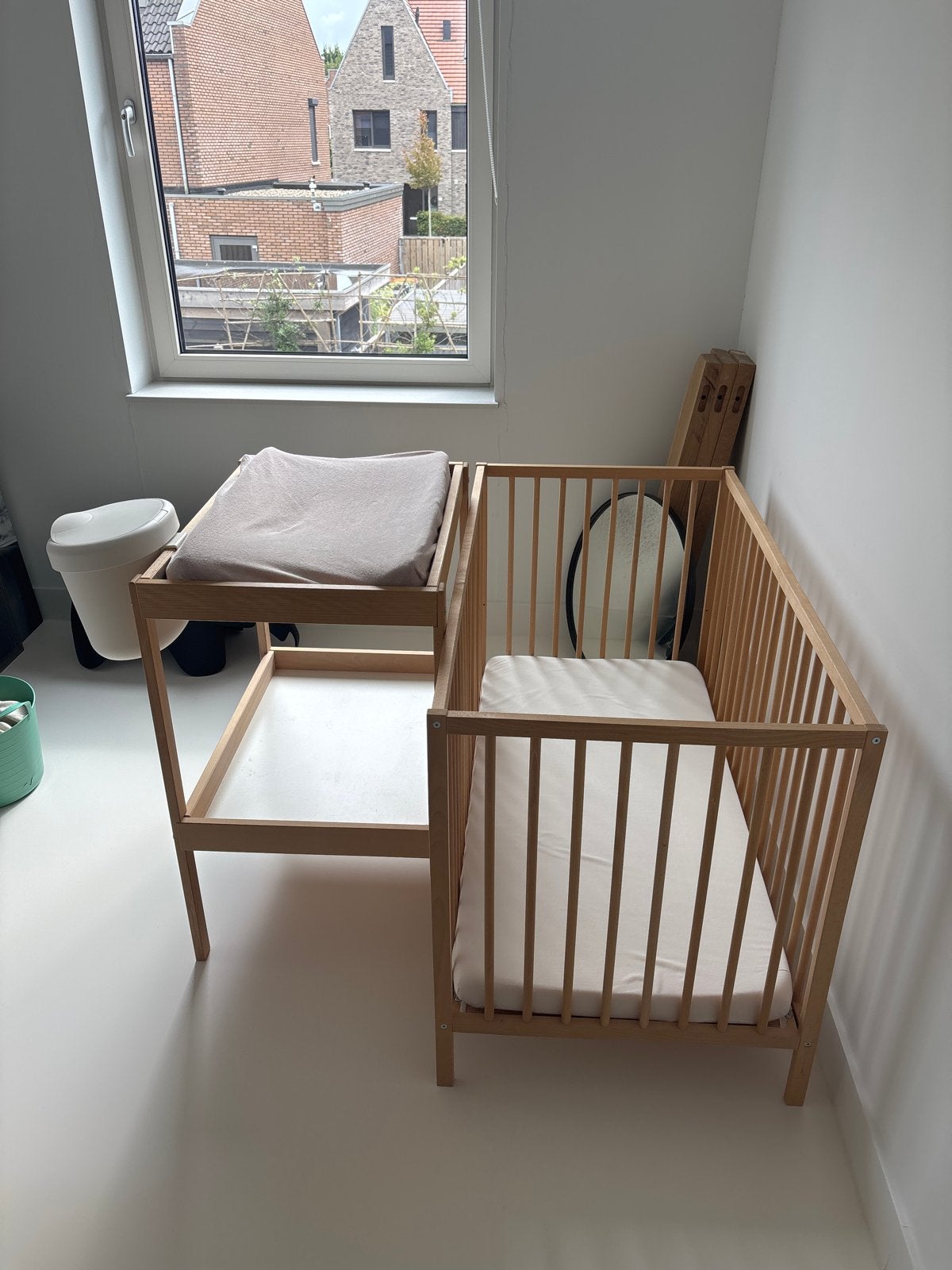 Sniglar commode en ledikant met matras en luieremmer, Ophalen, Gebruikt, 190 cm of minder, Hout