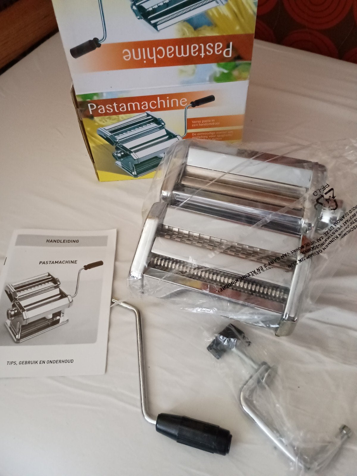 Nieuwe pastamachine met handbediening, Pastamachine, Ophalen of Verzenden, Nieuw, Metaal
