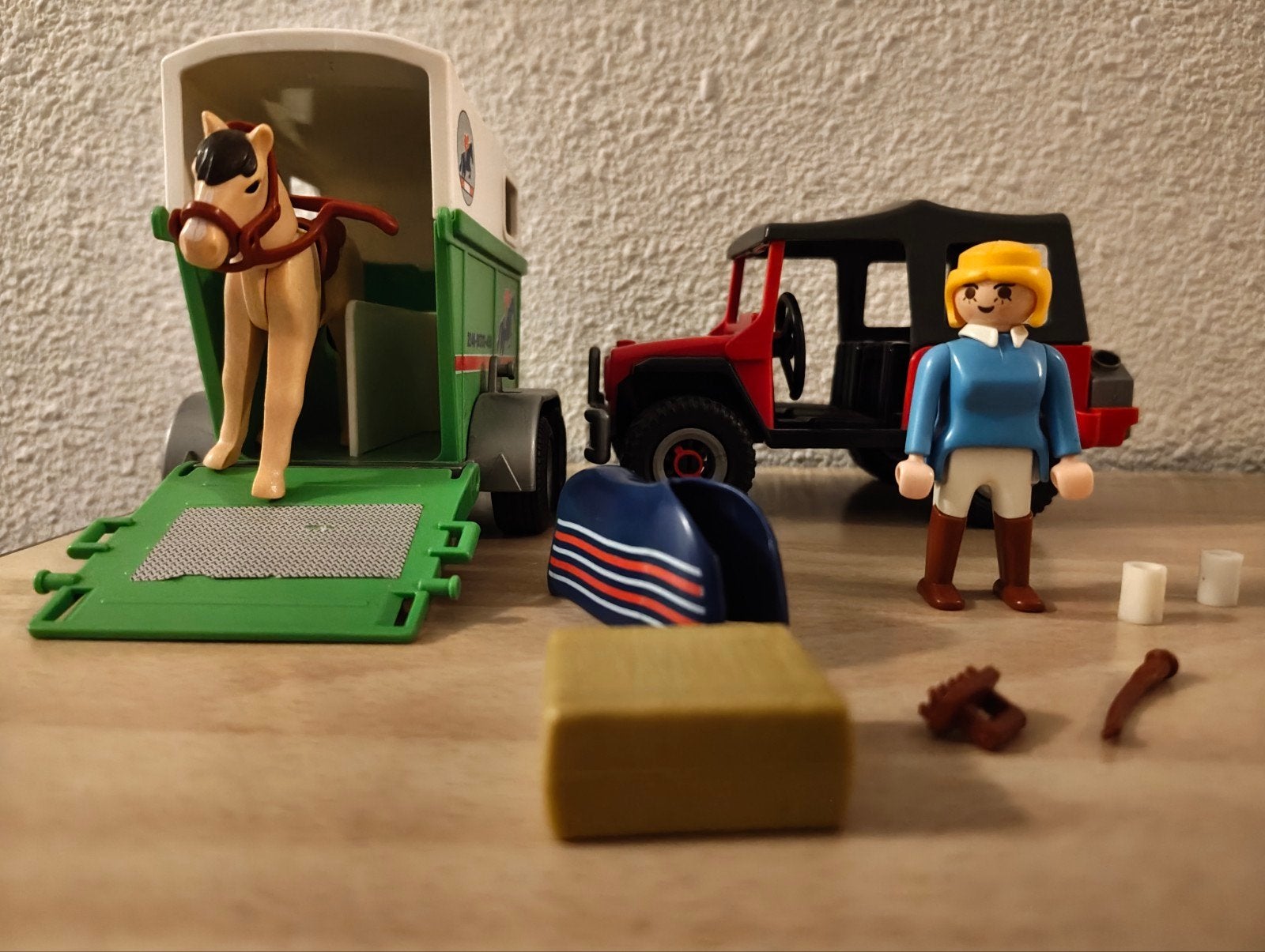 Playmobil Jeep met paardentrailer 4189, Ophalen of Verzenden, Gebruikt, Complete set