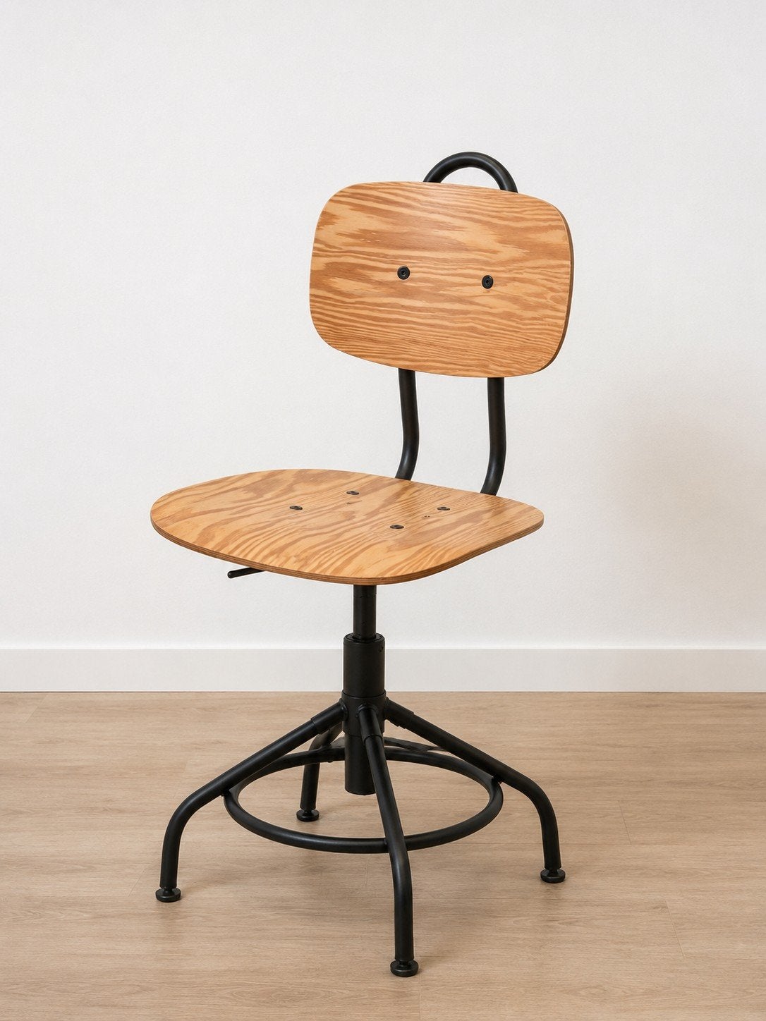 IKEA bureaustoel van hout en metaal, Huis en Inrichting, Stoelen, Ophalen, Gebruikt, Overige kleuren, Industrieel, Modern