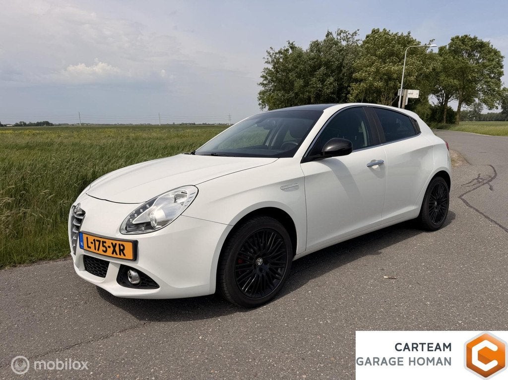 Alfa Romeo Giulietta 1.4 T Limited Edition Sport, Auto's, Alfa Romeo, Voorwielaandrijving, 12 maanden, Euro 6, Wit