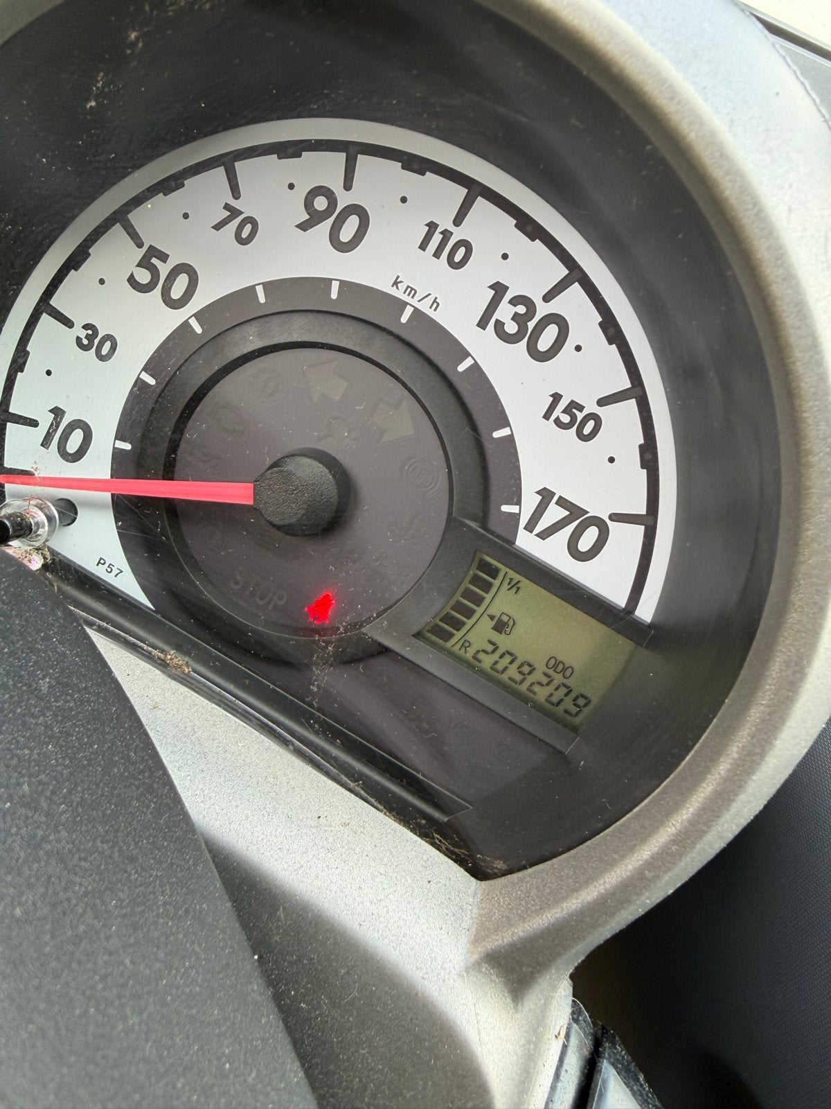 Toyota Aygo geel, Voorwielaandrijving, Stof, Zwart, Handgeschakeld