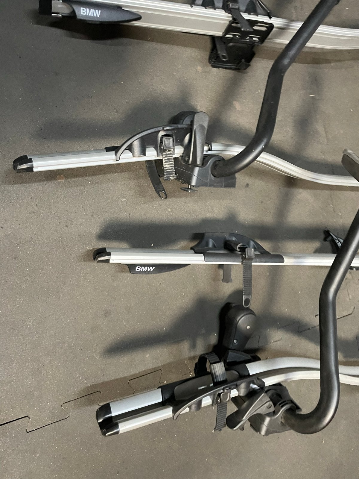 Thule 591 fietsendrager met BMW logo, Ophalen, Gebruikt