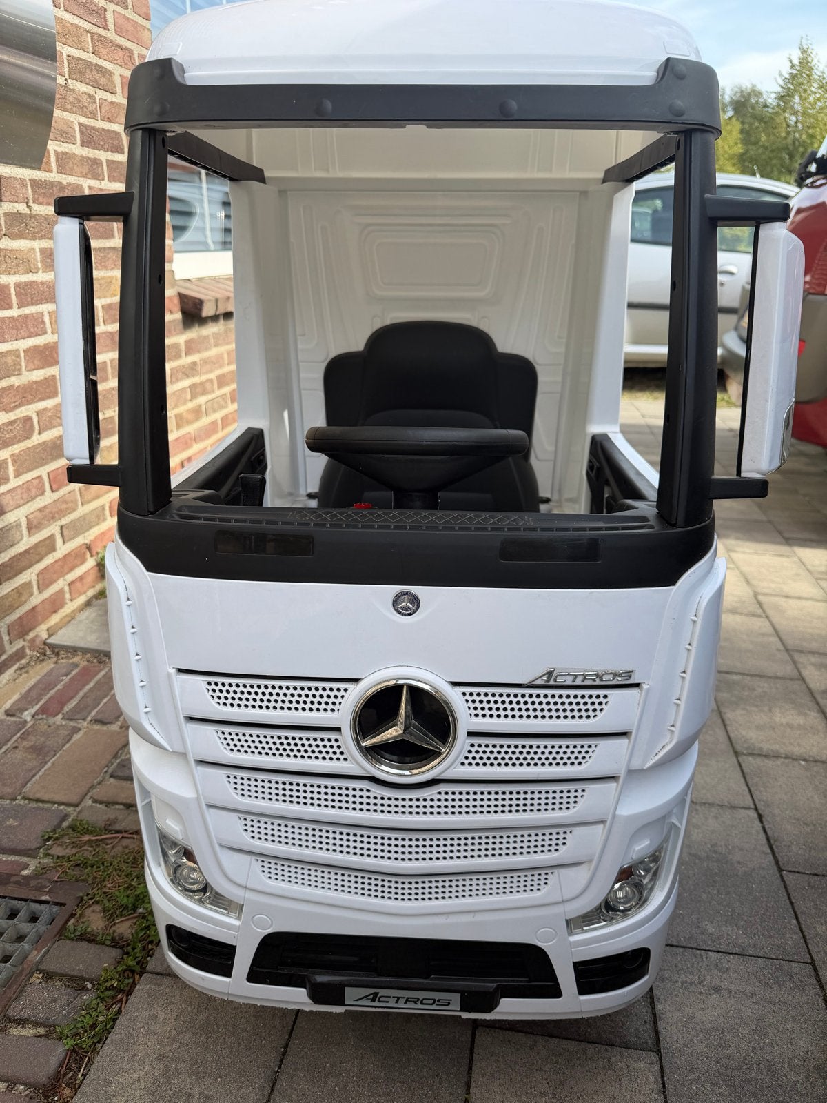 Mercedes-Benz Actros 12V elektrische kinderauto, Zo goed als nieuw