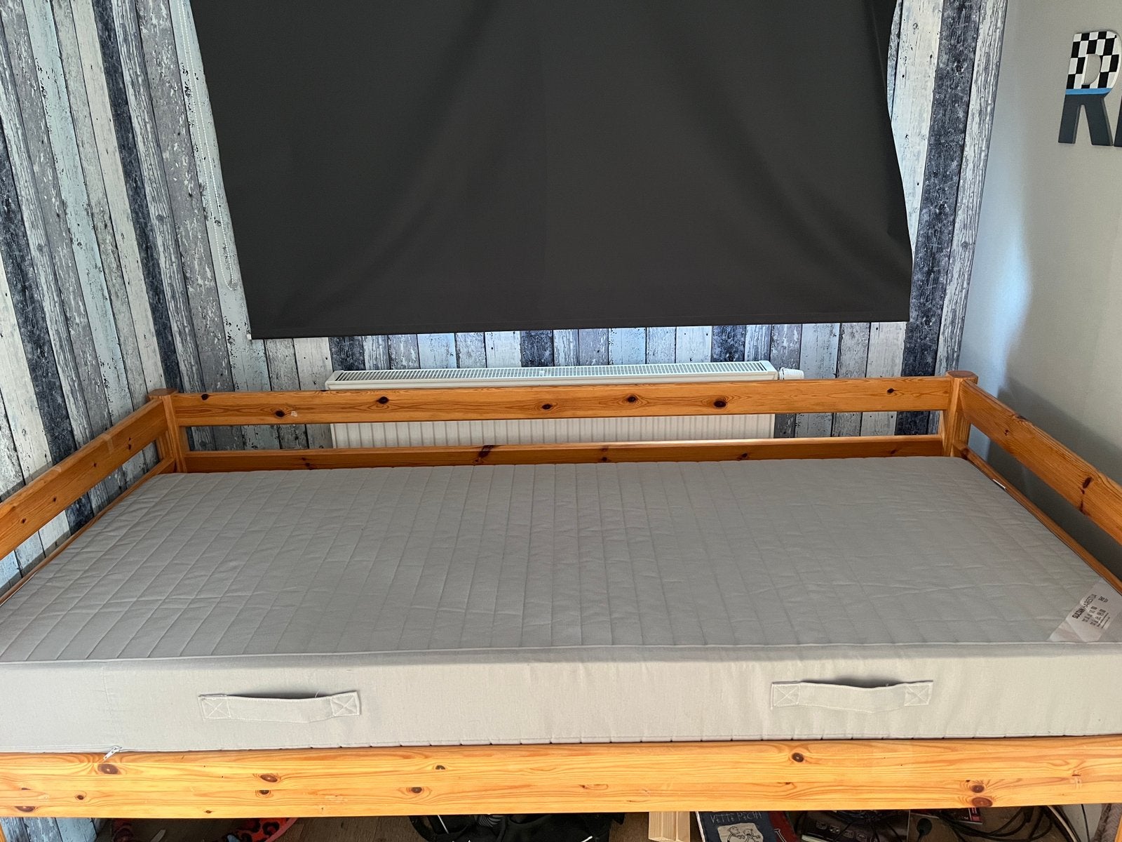 2 gratis 1persoons matrassen, Huis en Inrichting, Slaapkamer | Bedden, Gebruikt, Eenpersoons, 80 cm, 200 cm, Stof, Ophalen