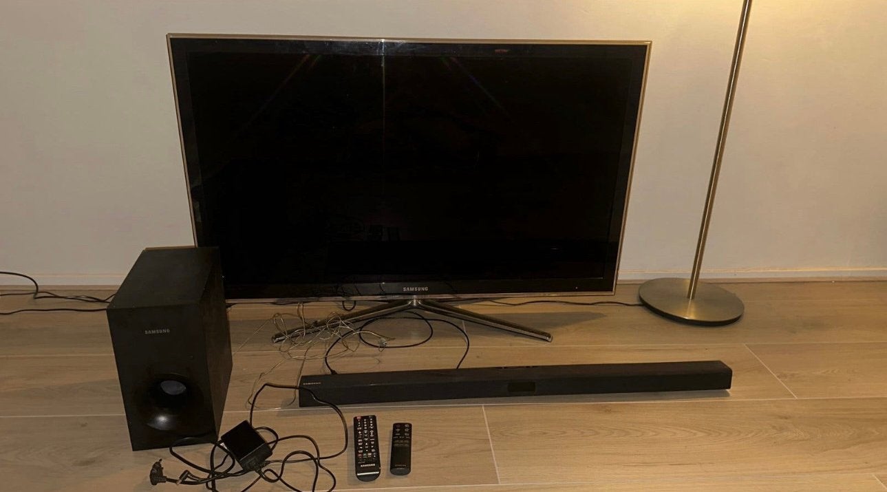 LEES BESCHRIJVING Samsung UE46C6730 LED-TV 46" TV, Soundbar, 70 watt of meer, Zo goed als nieuw, Overige spelers