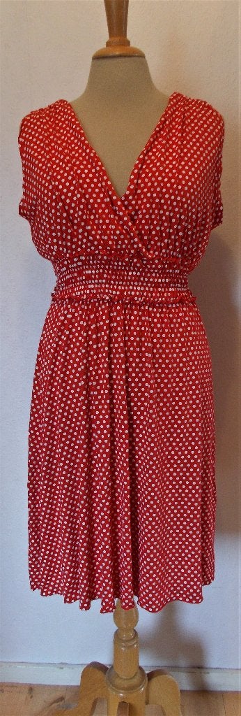 Sixties look leuk rood dots print jurkje! L, Kleding | Dames, Verzenden, Maat 42/44 (L), Zo goed als nieuw, Knielengte