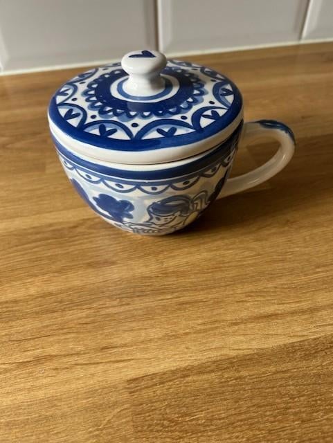 i1-Delfts Blond grote beker / soepkom met deksel, Huis en Inrichting, Gebruikt, Ophalen of Verzenden, Overige stijlen, Kop(pen) en/of Schotel(s)