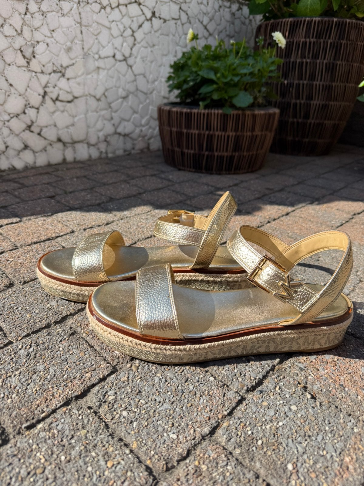 Originele michael kors sandalen maat 41 goud izgs, Overige kleuren, Zo goed als nieuw, Sandalen of Muiltjes, Ophalen of Verzenden