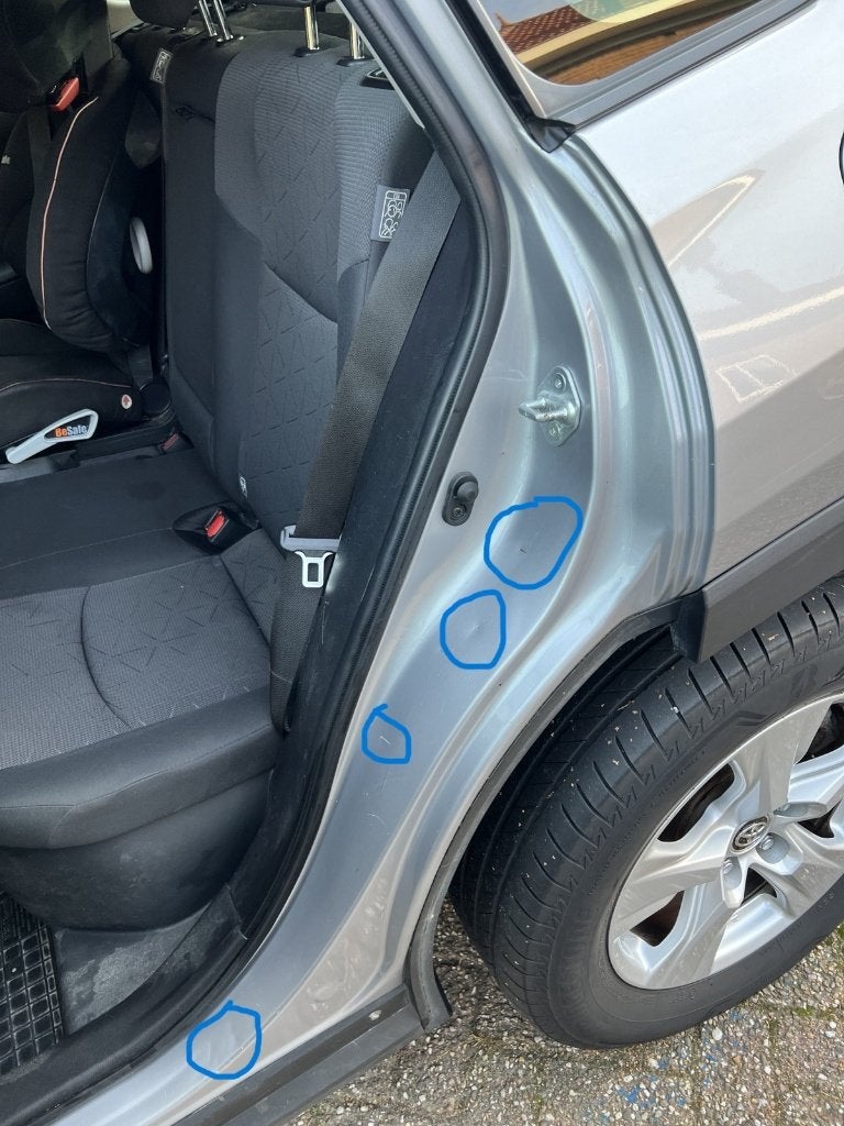 Foto 15 van Toyota Rav4 2.5 Hybrid AWD 2019 - technisch goed