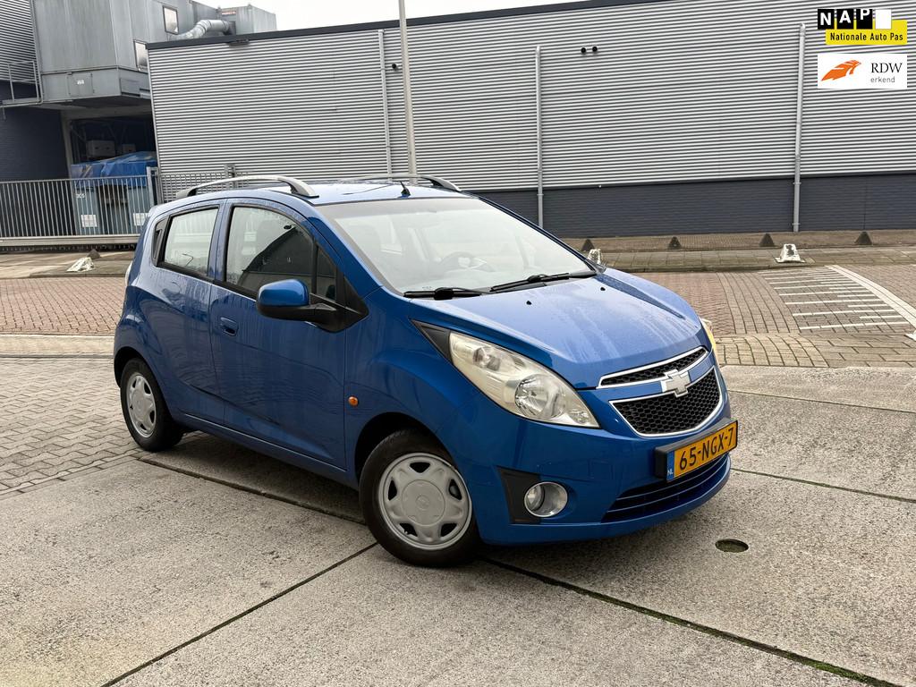 Chevrolet Spark 1.0 16V LS Bi-Fuel AIRCO LPG G3 apk 07-2026, Euro 5, 15 km/l, 37 €/maand, 4 cilinders