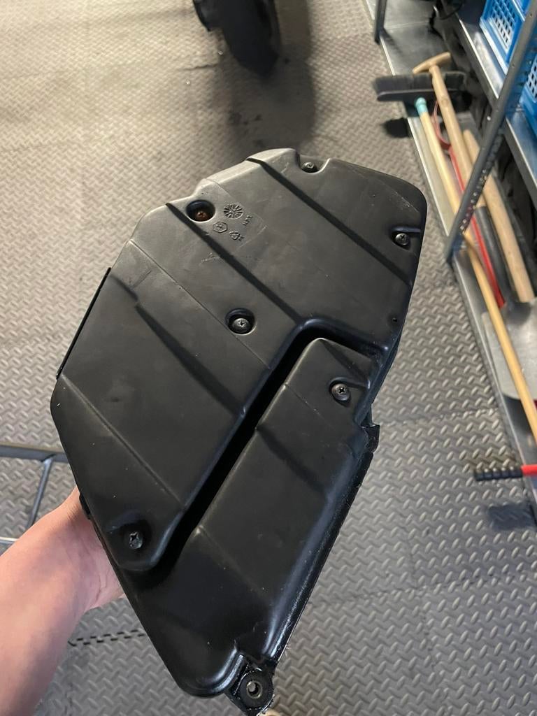 Hexagon luchtfilter, Motoren, Ophalen, Zo goed als nieuw