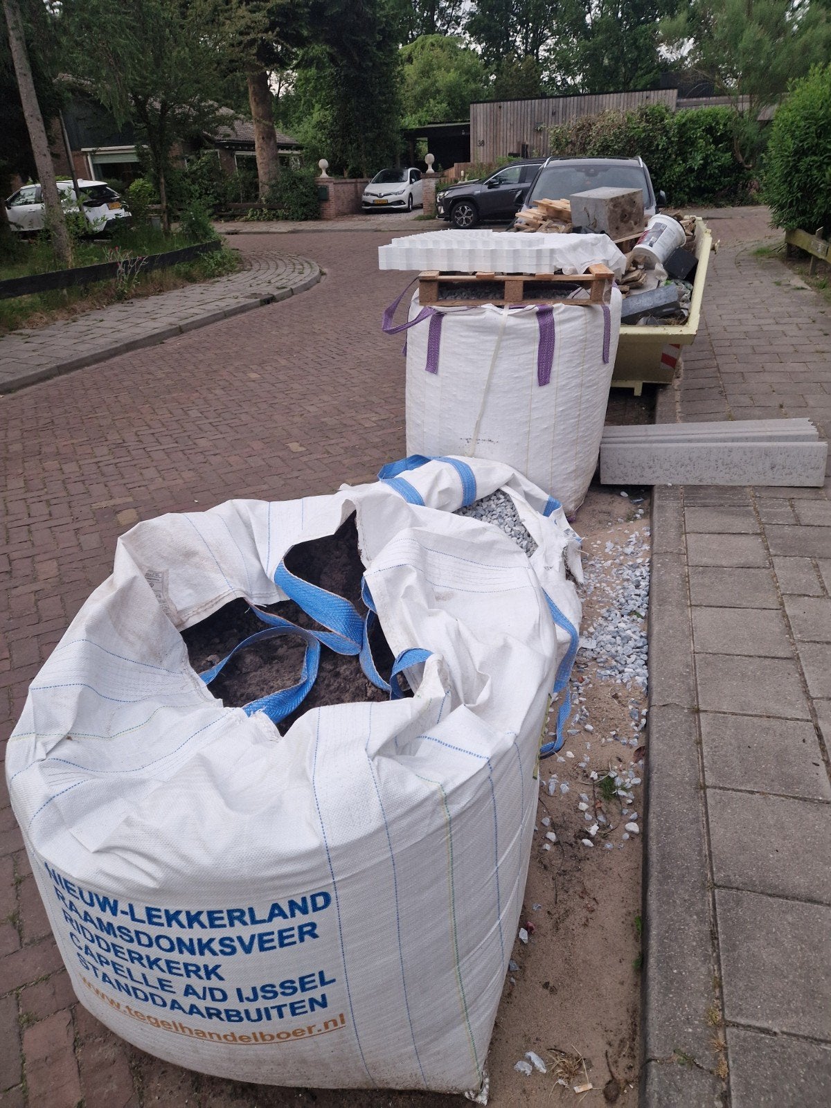 Big bags met grind en zand, 1 nog helemaal vol, Tuin en Terras, Grind, Keien en Split, Ophalen, Nieuw, Grijs, Grind