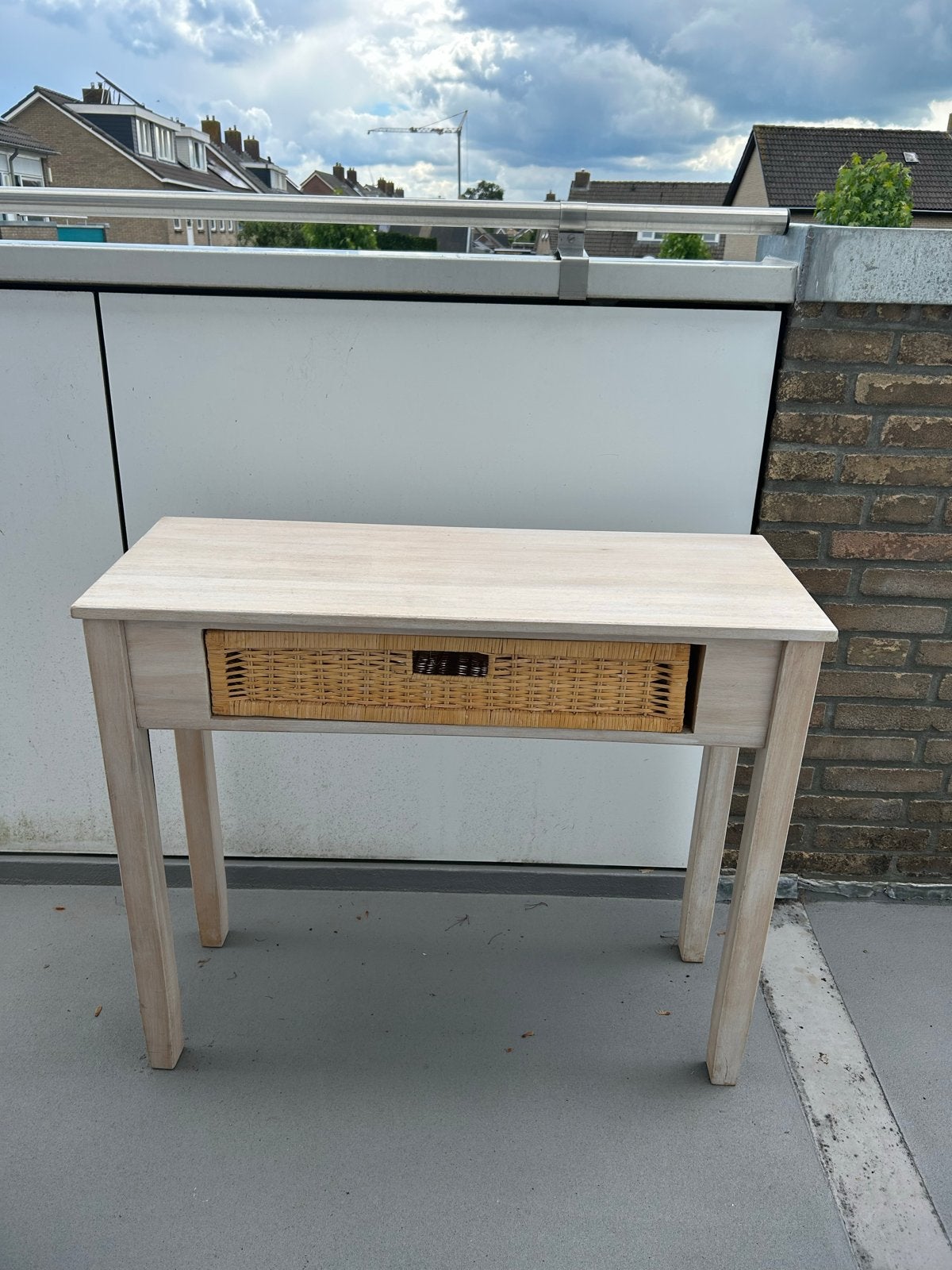 Sidetable met rieten mandje - Landelijke stijl, Ophalen, Gebruikt, 75 cm of meer, 60 cm of meer
