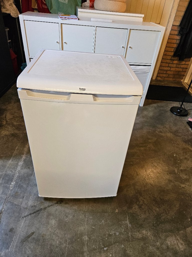 Koelkast Beko, Ophalen, 75 tot 100 liter, 160 cm of meer, Zo goed als nieuw