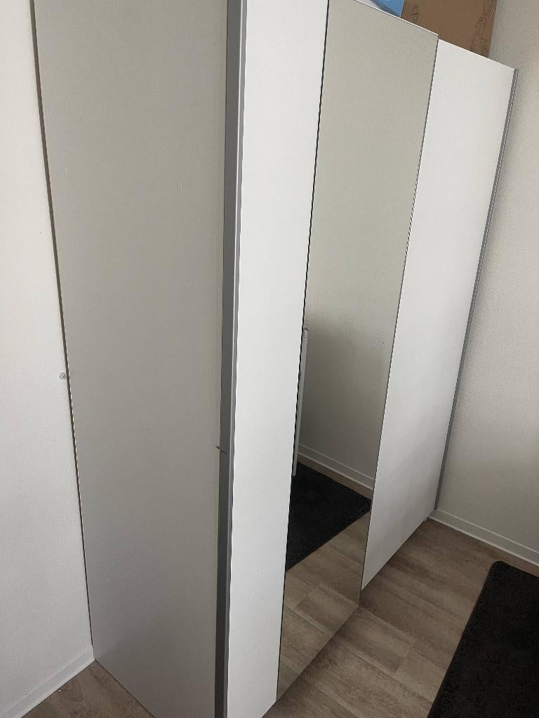 Kledingkast Gose [Woonenzo], Ophalen, Gebruikt, 100 tot 150 cm, 150 tot 200 cm