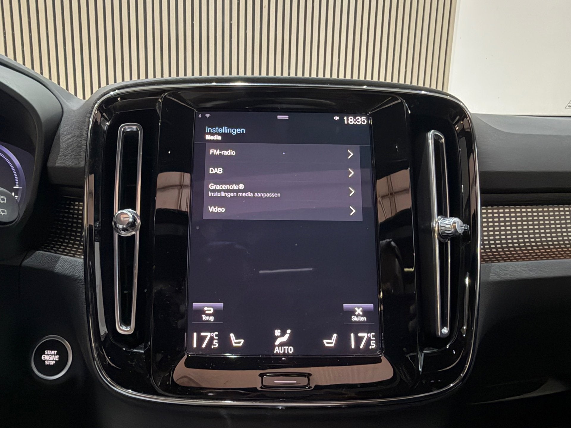 Foto 19 van Volvo XC40 1.5 T4 Recharge R-Design 211pk Pano Leer H/K Came