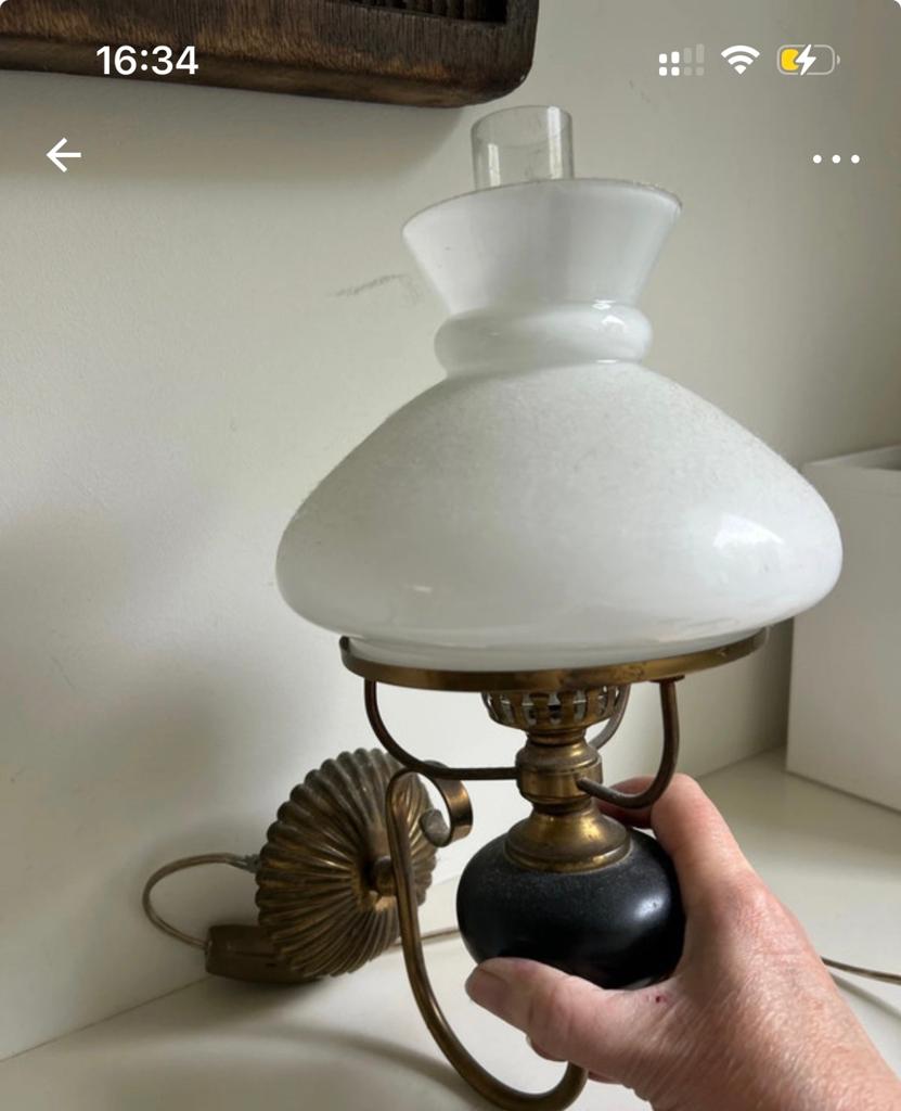 Vintage Olie Lamp Wandlamp - Messing en Opaalglas, Ophalen of Verzenden