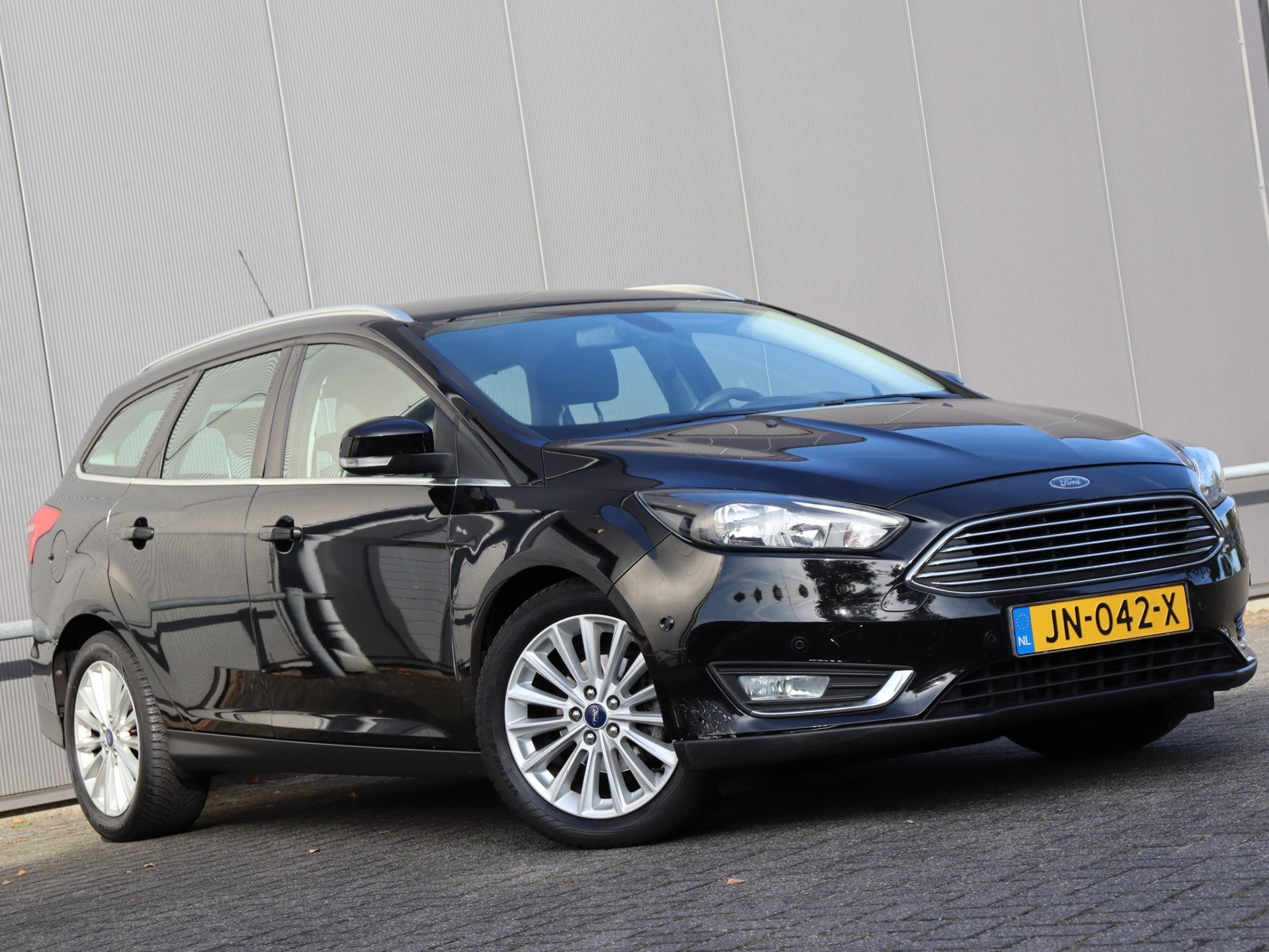 Foto 4 van Ford Focus Wagon 1.5 TDCI Titanium navi LM 4-deurs org NL