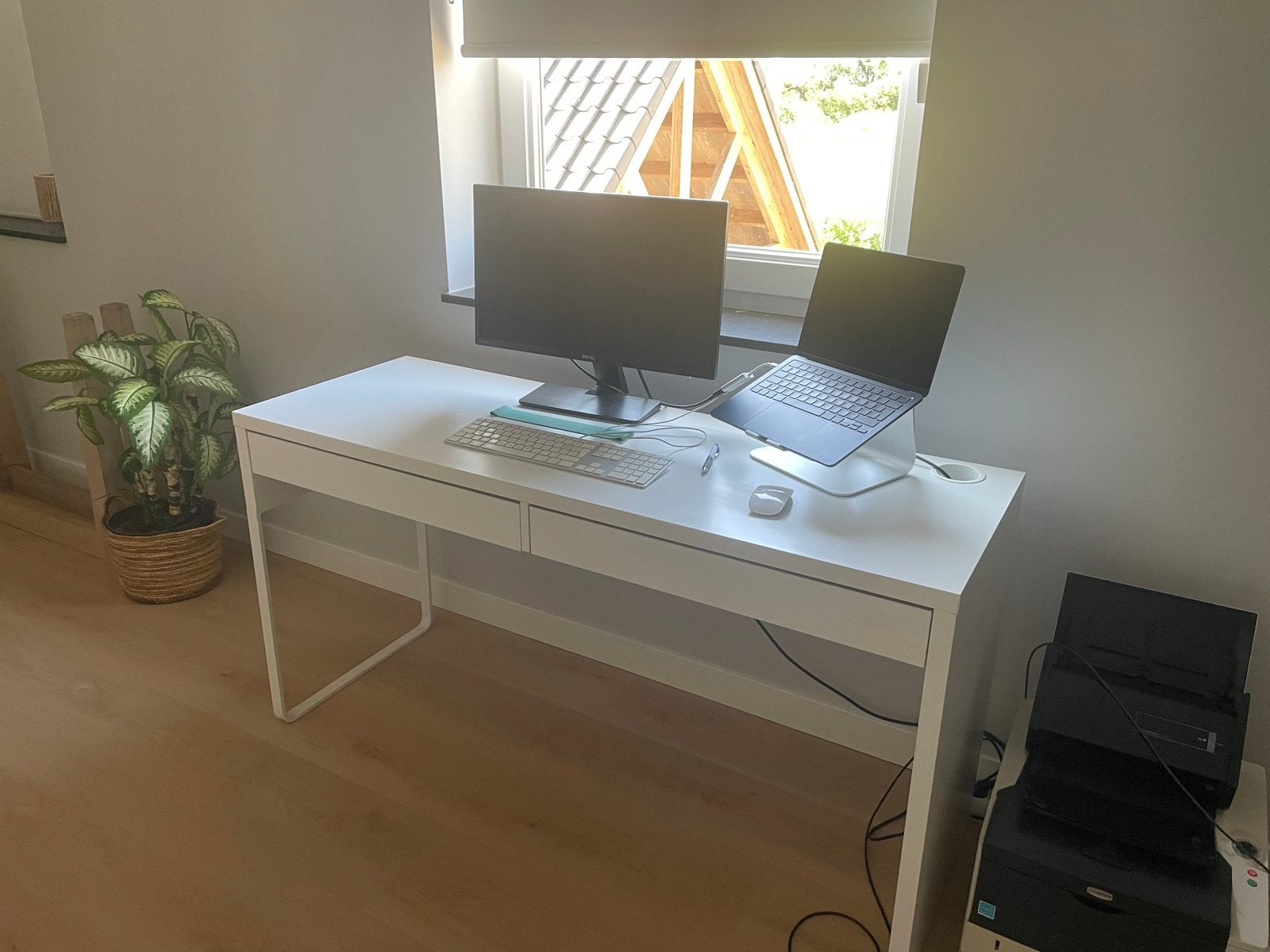 IKEA Micke bureau - Wit, met lades, Ophalen, Gebruikt, Met lades, Spaanplaat of MDF