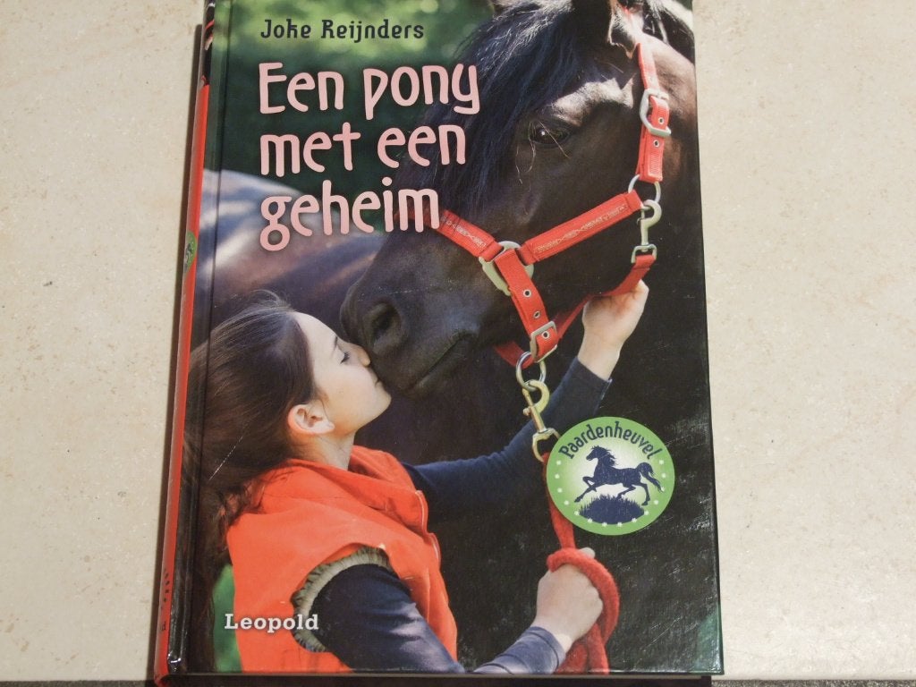 Een pony met een geheim / Joke Reijnders , Ophalen of Verzenden, Zo goed als nieuw, Fictie algemeen