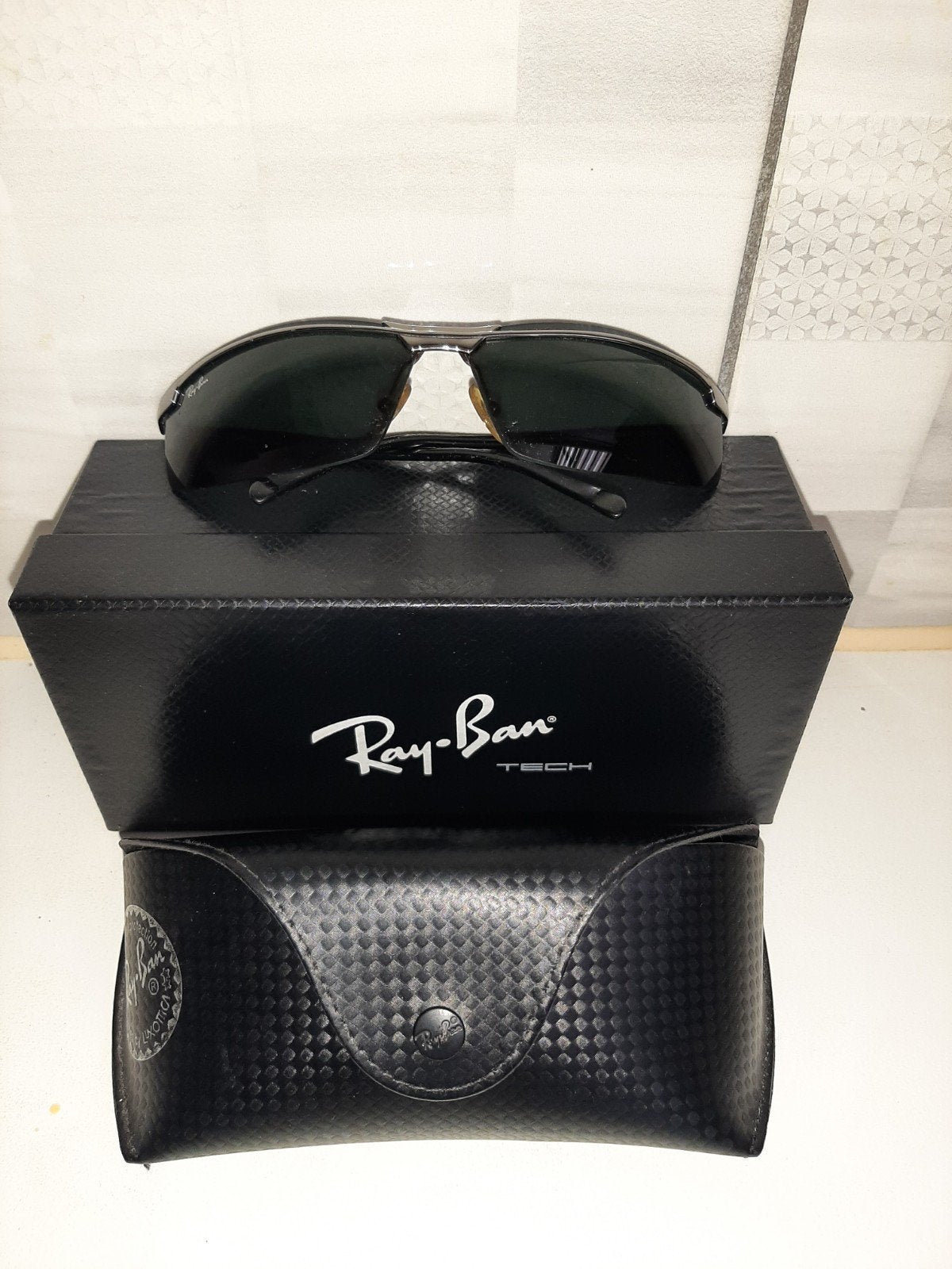 RAY-BAN zonnebril, Zonnebril, Ophalen of Verzenden, Zo goed als nieuw, Ray-Ban