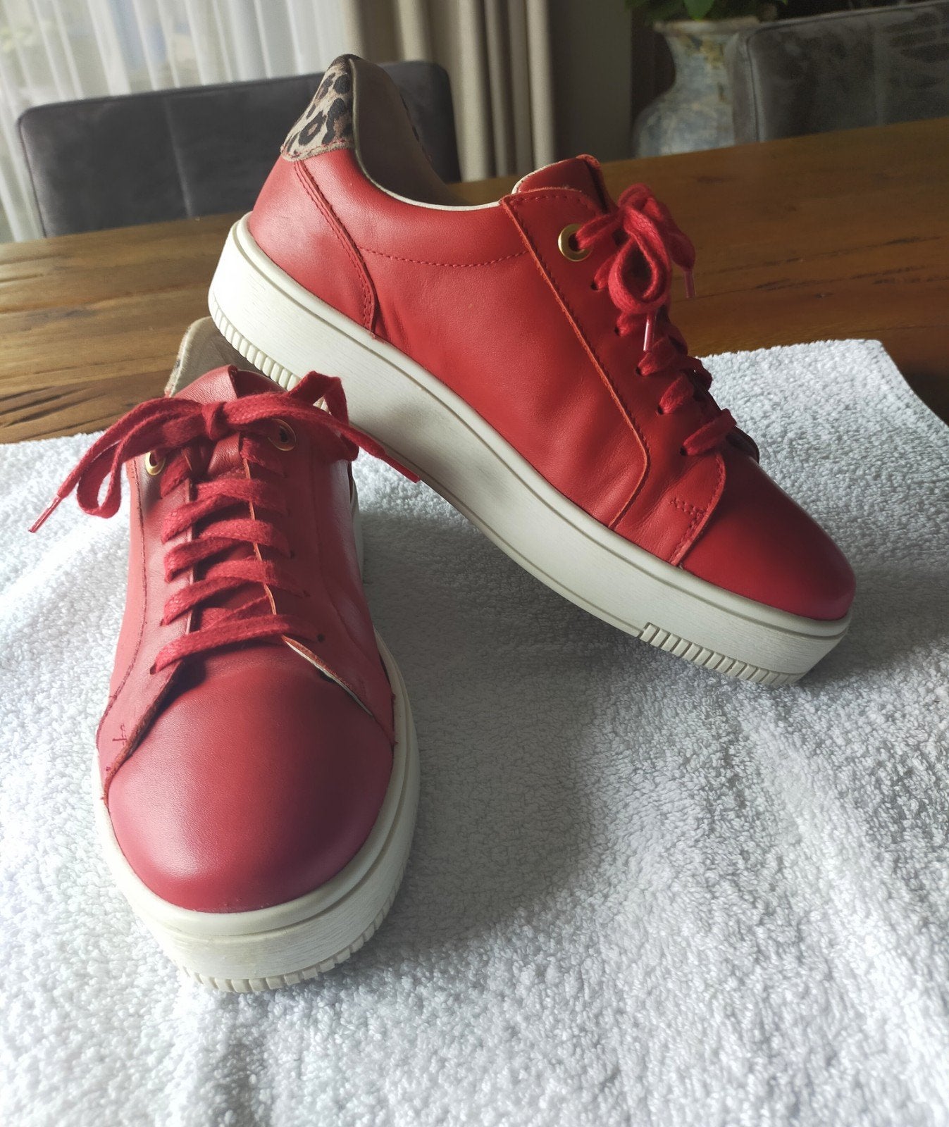 Sneakers rood., Ophalen, Zo goed als nieuw, Rood, Sneakers of Gympen