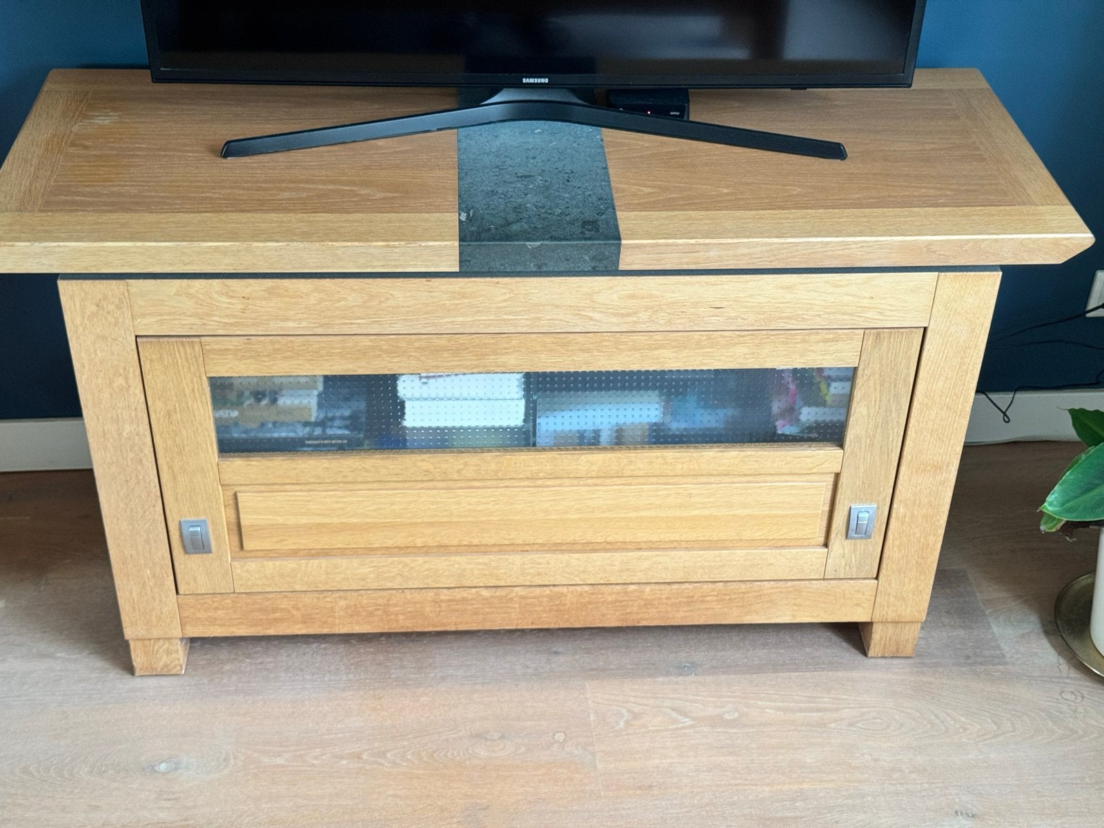 Eikenhouten tv-meubel met granieten blad, Huis en Inrichting, Ophalen, Gebruikt, 100 tot 150 cm, Eikenhout