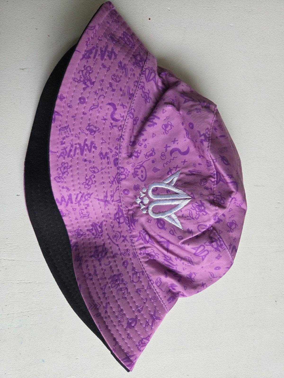 Omkeerbare Bucket Hat: Paars met Patroon / Zwart 'REBELLION', Kleding | Dames, Hoeden en Petten, Hoed, One size fits all, Ophalen of Verzenden