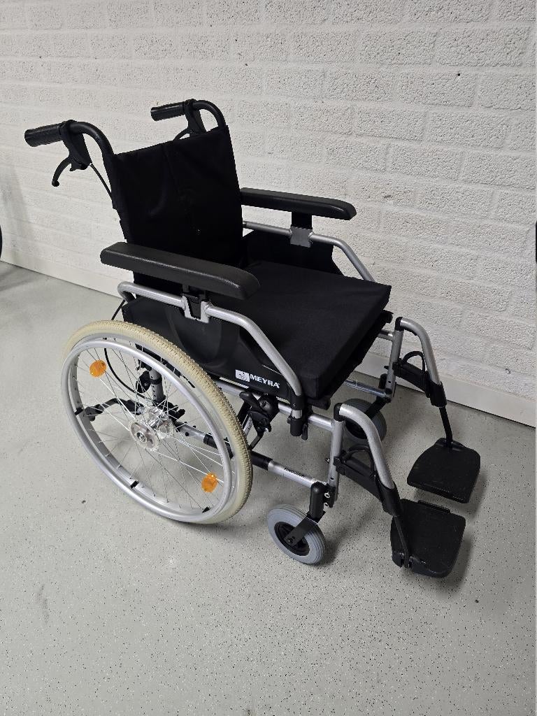 Lichtgewicht rolstoel, Meyra Eurochair², inklapbaar, Meyra, Meyra, Zo goed als nieuw, Duwrolstoel