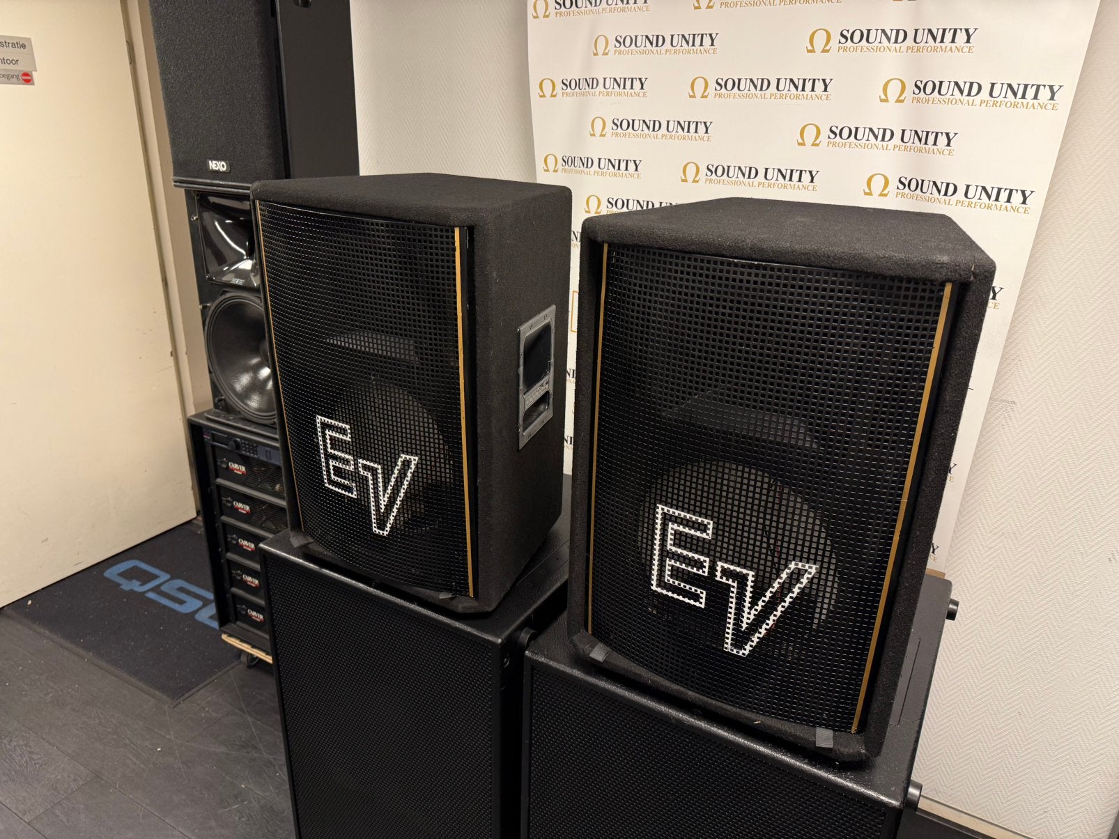 EV - Electro Voice ECS lege kasten, Ophalen, Zo goed als nieuw, 120 watt of meer, Overige merken